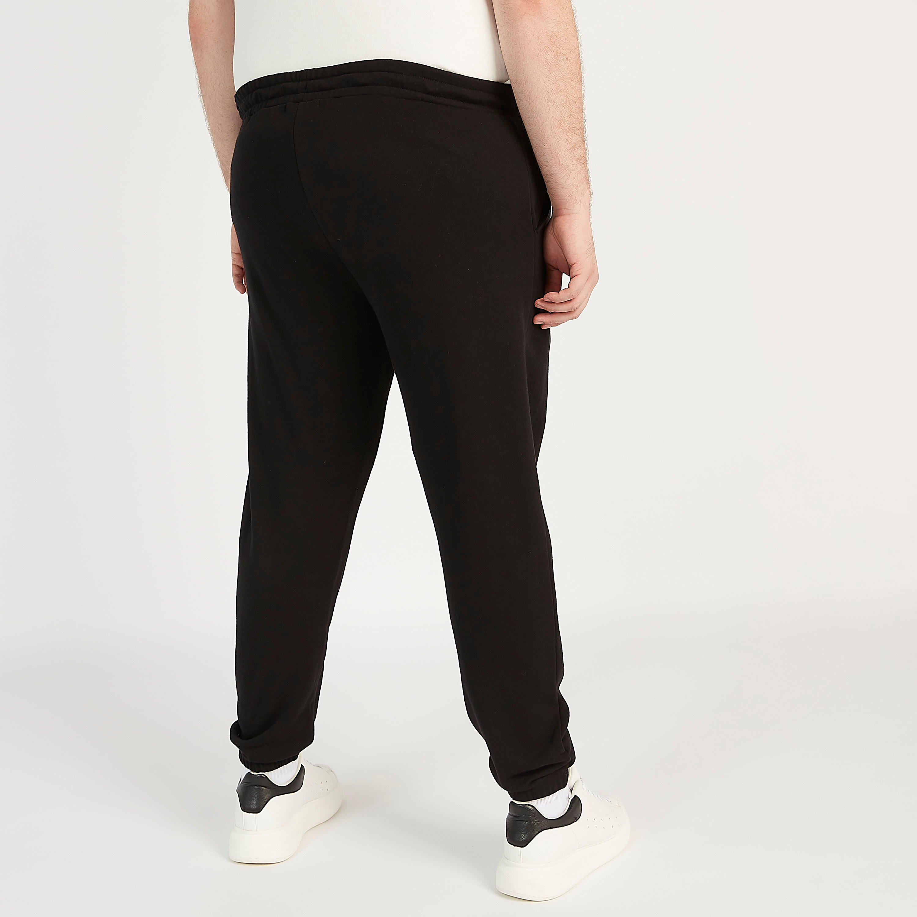 بنطلون رياضي مستدام برباط إغلاق وخصر متوسّط الارتفاع-men-clothing-bottoms-joggers-image-4
