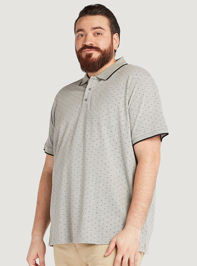 تيشيرت بولو مستدام بأكمام قصيرة وتفاصيل خيوط بارزة وطبعات-men-clothing-tshirtsandpolos-polos-image-1