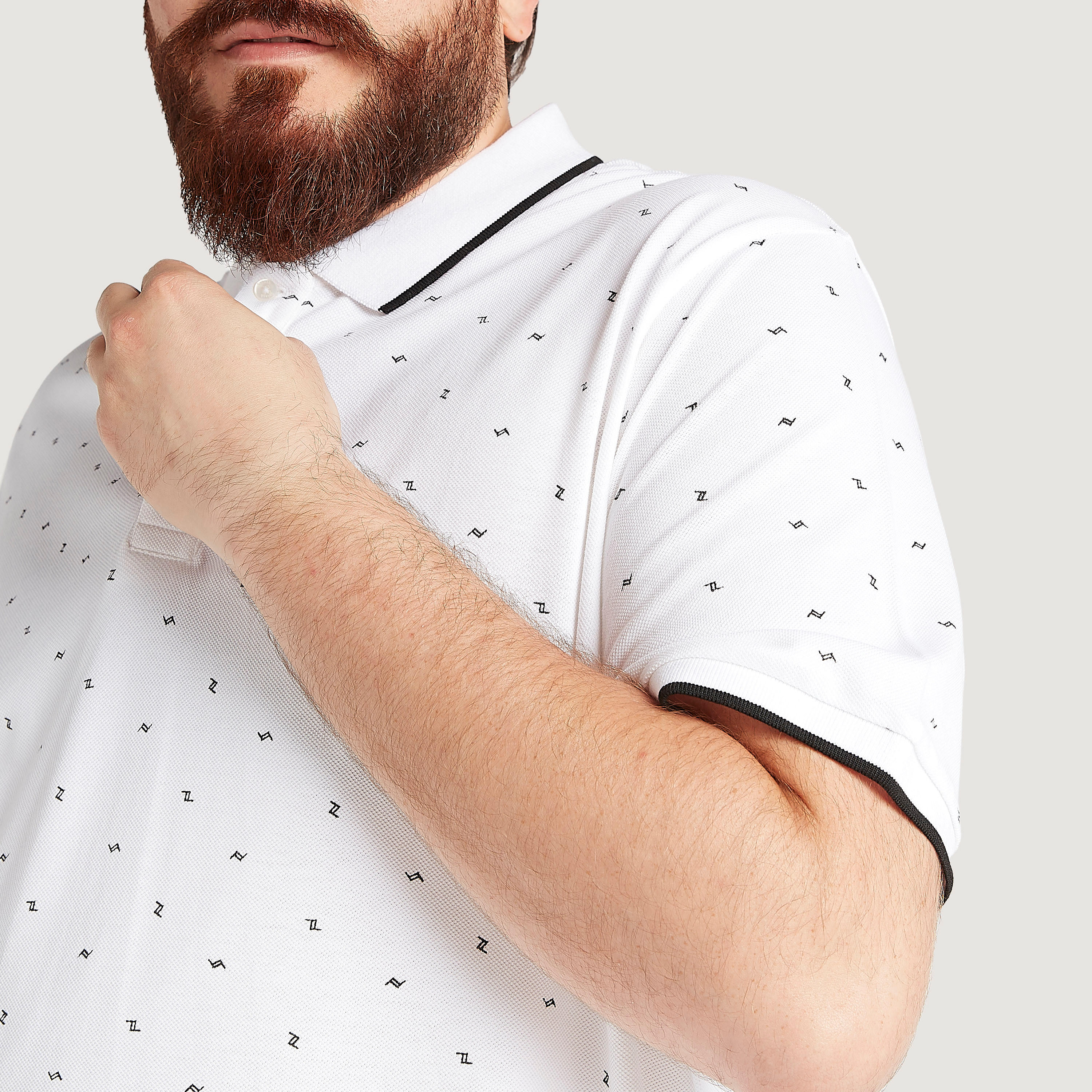 تيشيرت بولو مستدام بطبعات وتفاصيل خيوط بارزة متباينة-men-clothing-tshirtsandpolos-polos-image-5