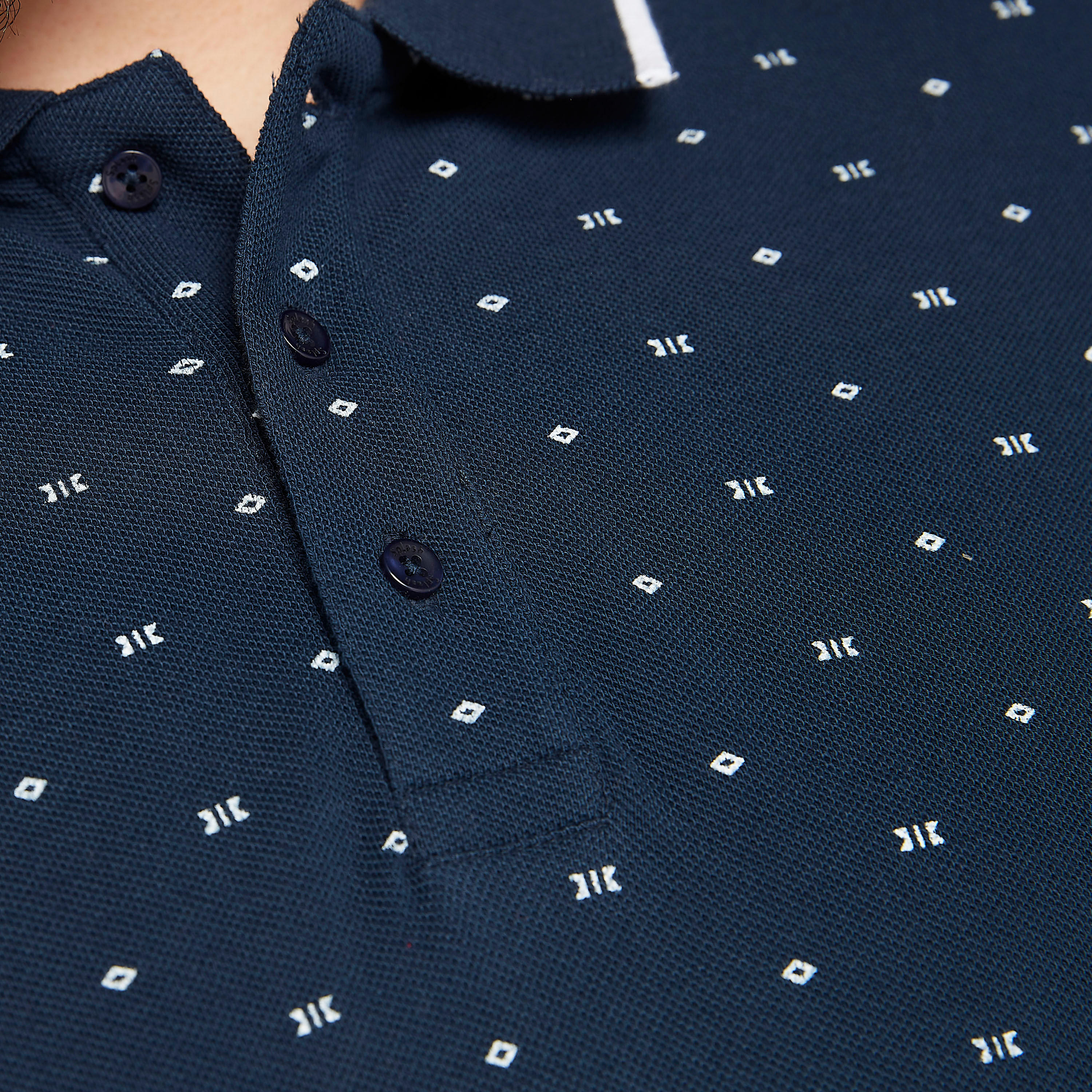 تيشيرت بولو مستدام بطبعات وتفاصيل خيوط بارزة متباينة-men-clothing-tshirtsandpolos-polos-image-5