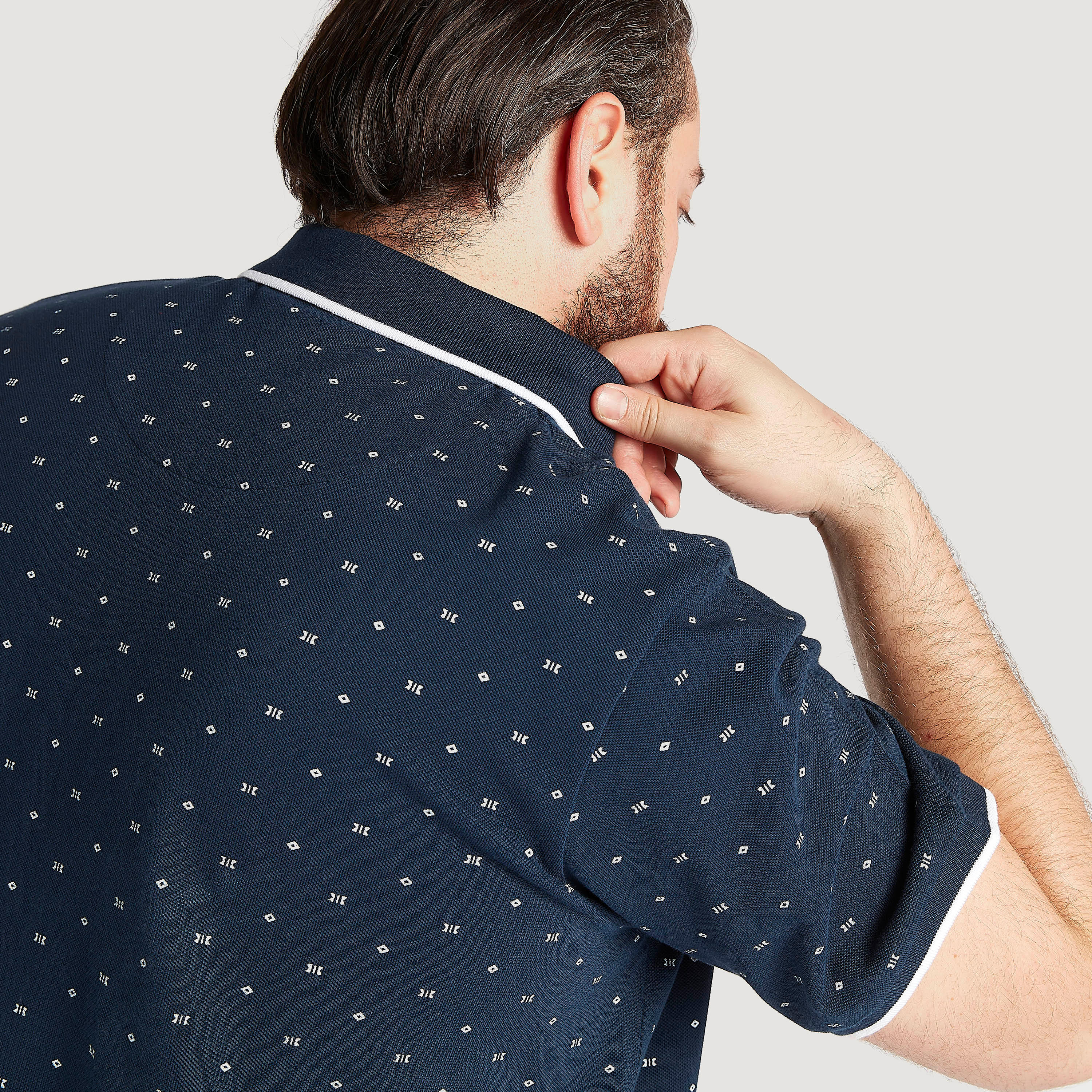 تيشيرت بولو مستدام بطبعات وتفاصيل خيوط بارزة متباينة-men-clothing-tshirtsandpolos-polos-image-6