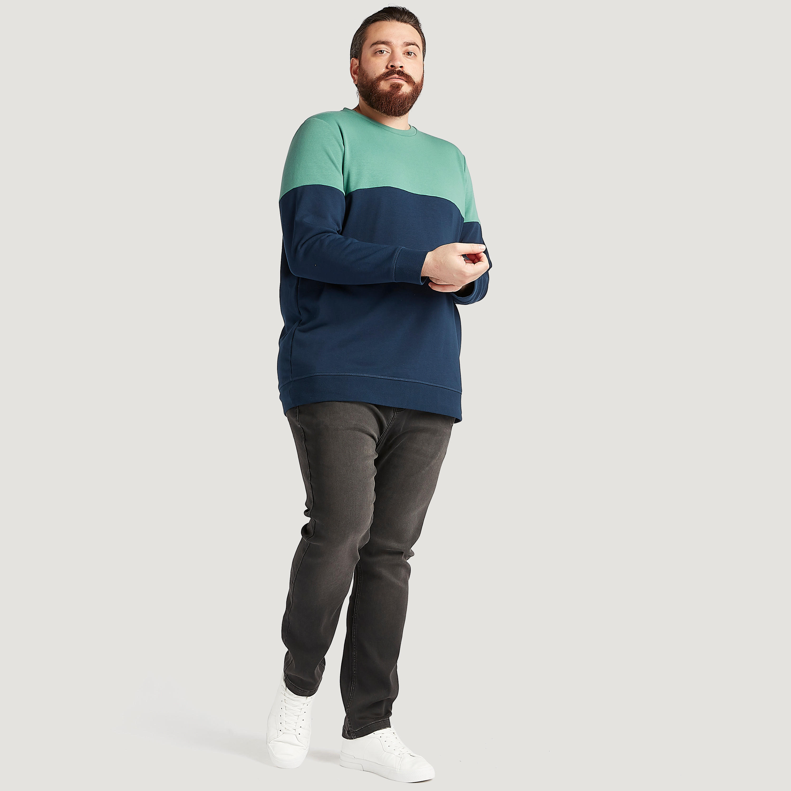 Cut and Sew Sweatshirt with Crew Neck and Long Sleeves-men-winterwear-hoodiesandsweatshirts-image-2