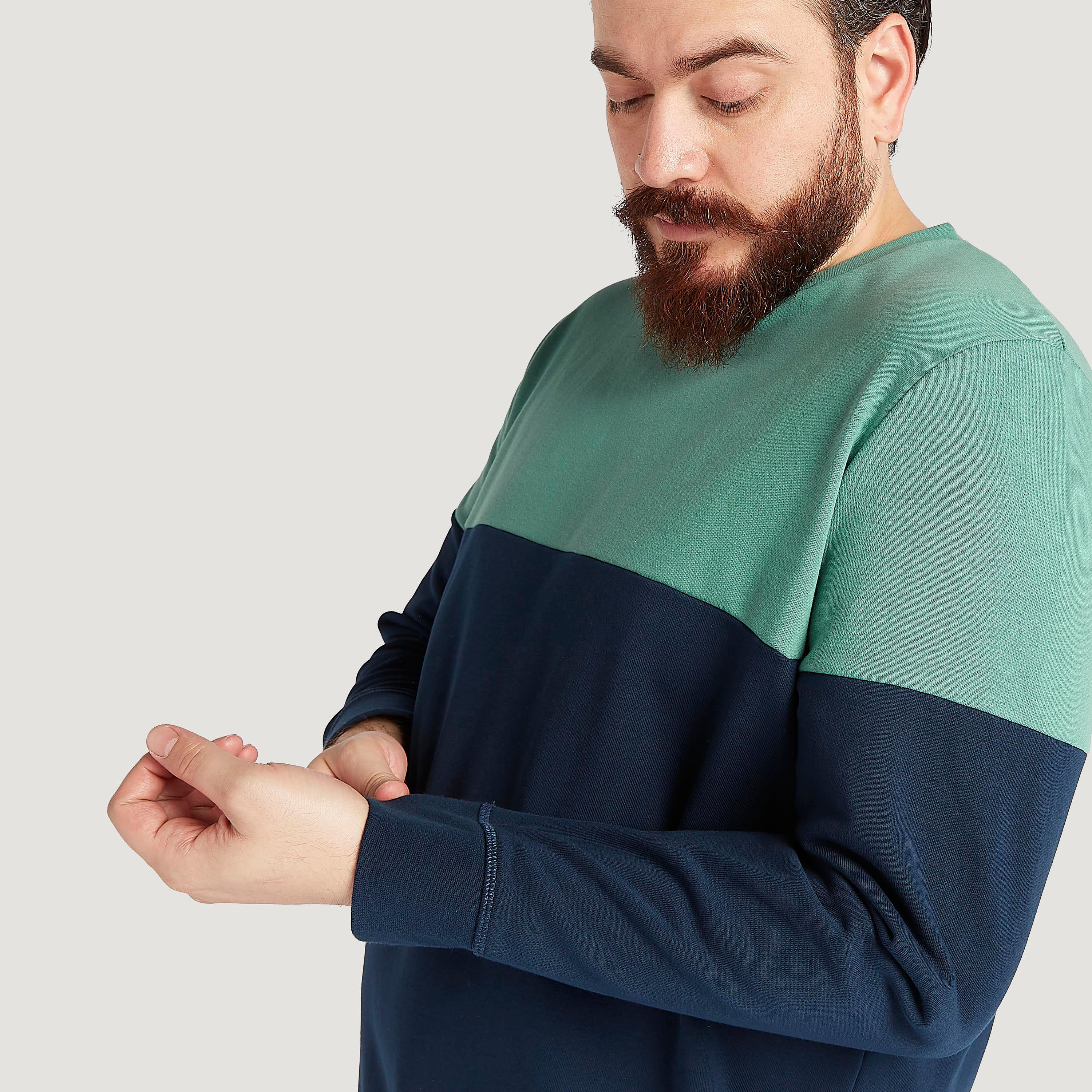 Cut and Sew Sweatshirt with Crew Neck and Long Sleeves-men-winterwear-hoodiesandsweatshirts-image-5