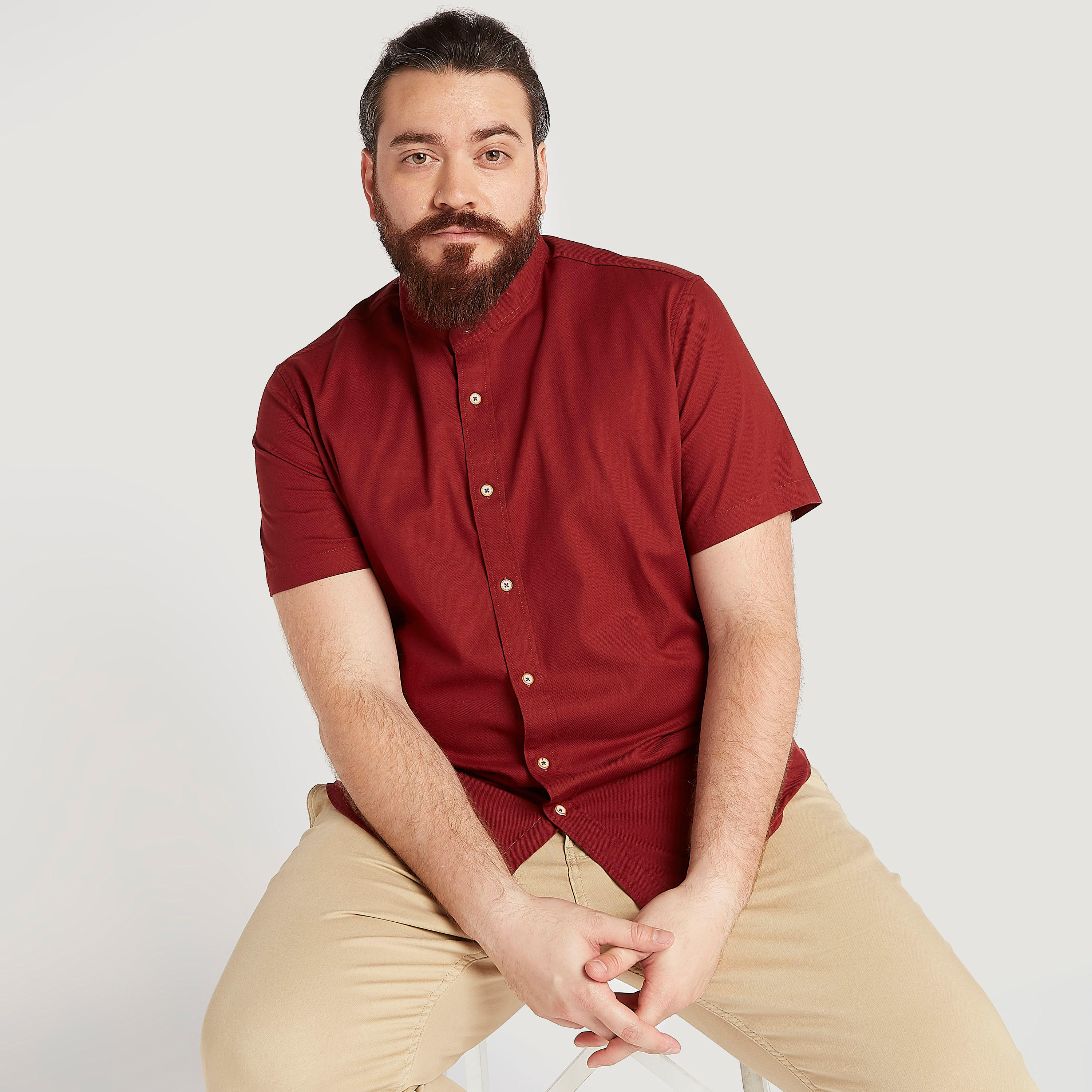 قميص بارز الملمس بياقة ماندارين وأكمام قصيرة-men-clothing-shirts-image-1