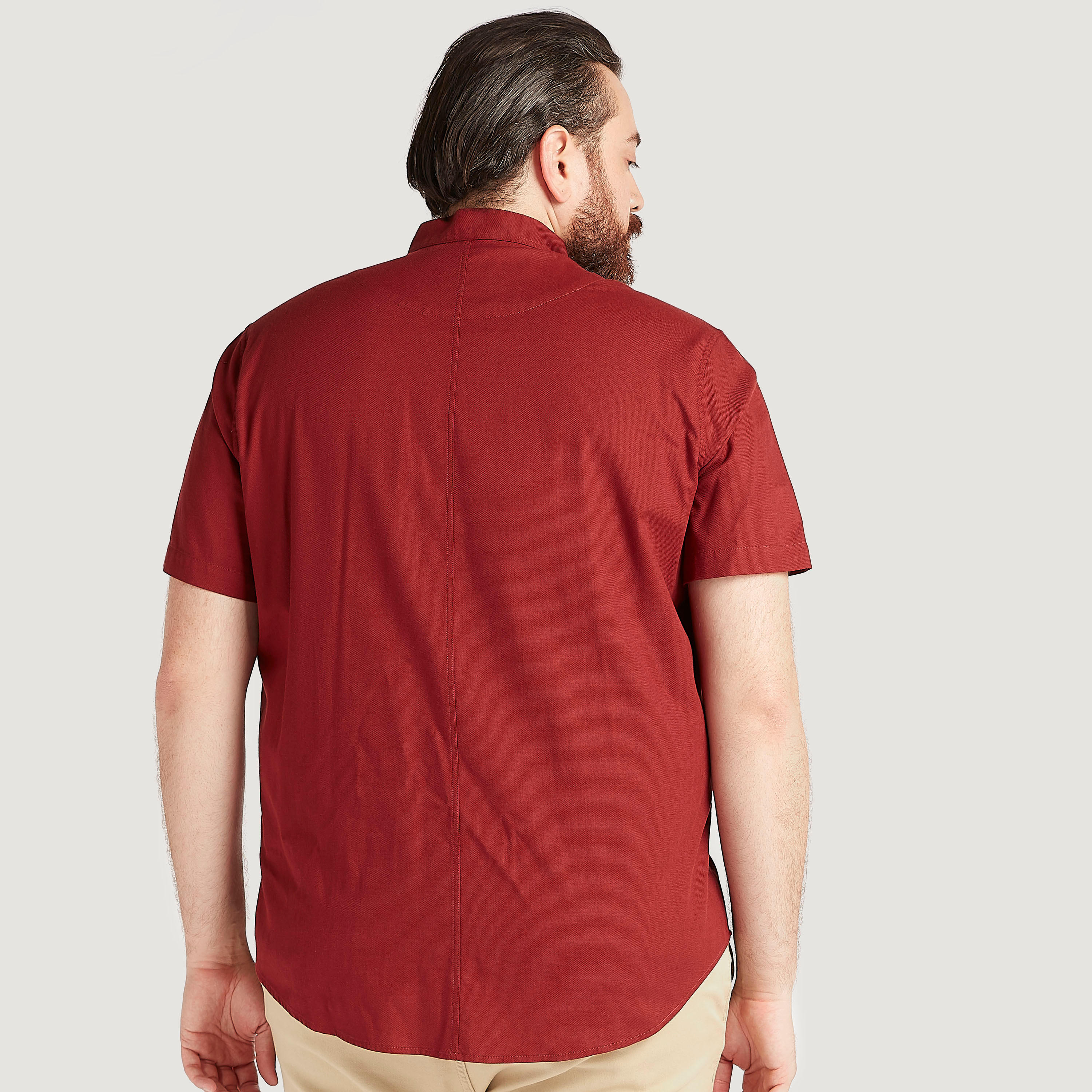 قميص بارز الملمس بياقة ماندارين وأكمام قصيرة-men-clothing-shirts-image-4