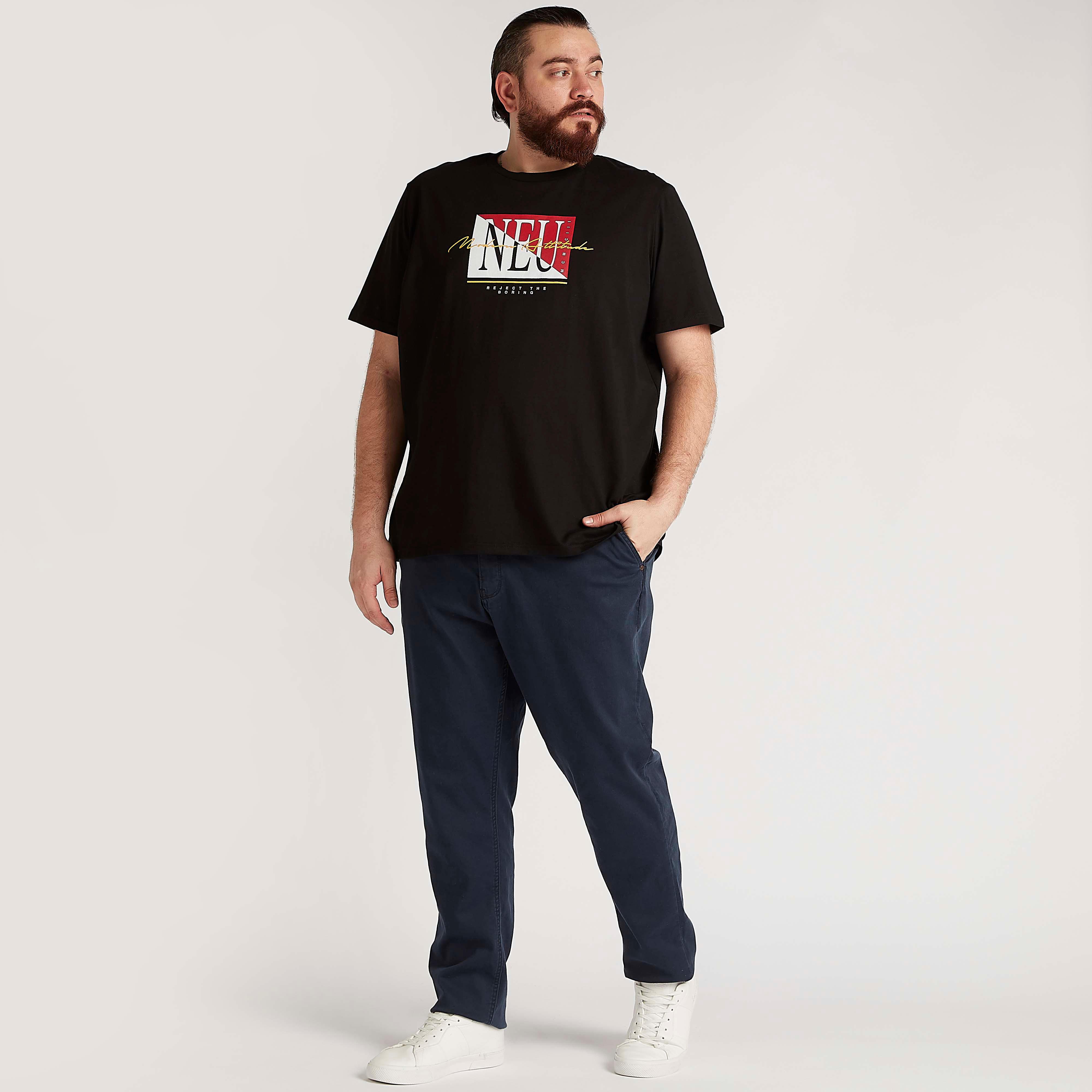 تيشيرت بياقة ضيّقة وأكمام قصيرة وطبعات-men-clothing-tshirtsandpolos-tshirts-image-3