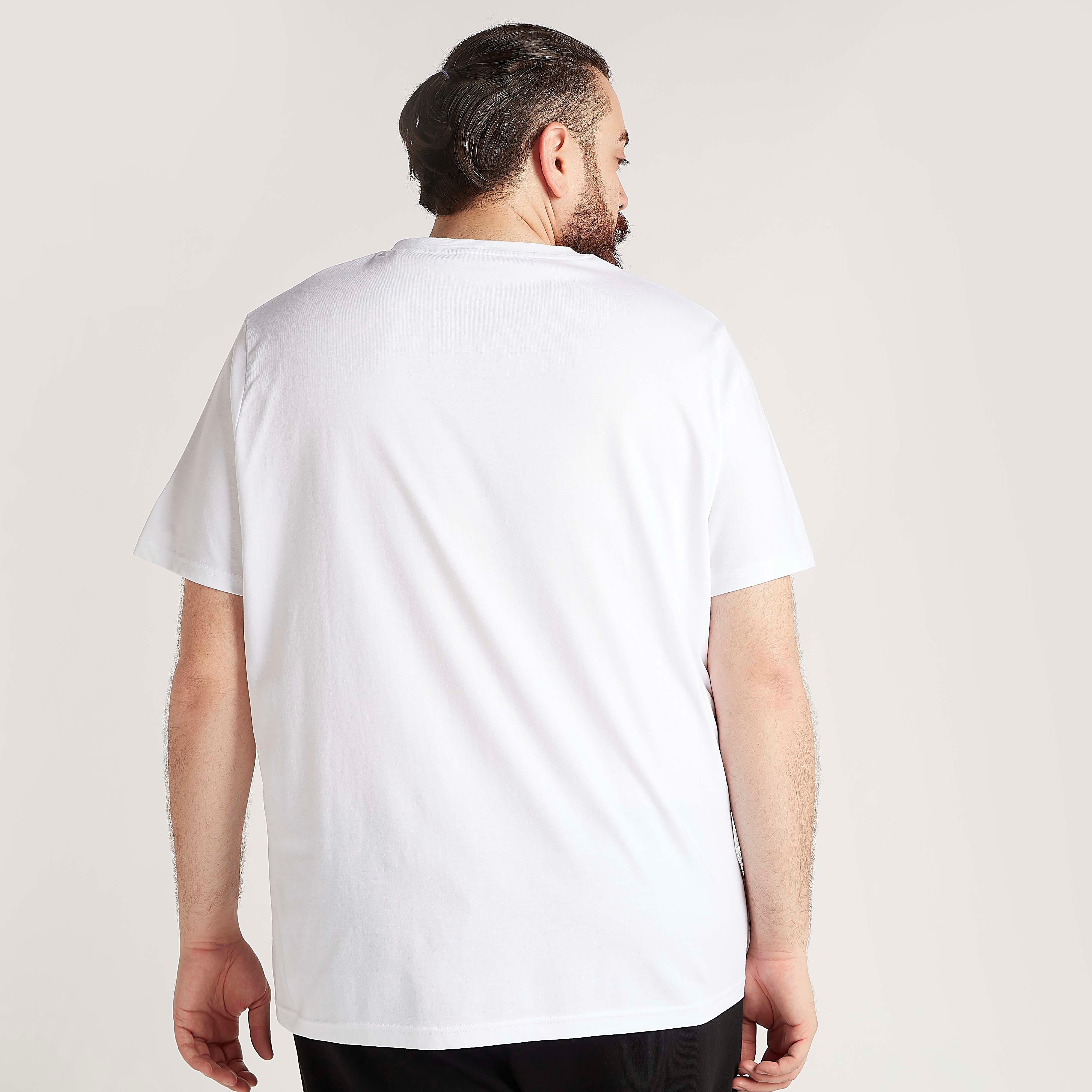 تيشيرت بياقة ضيّقة وأكمام قصيرة وطبعات-men-clothing-tshirtsandpolos-tshirts-image-1