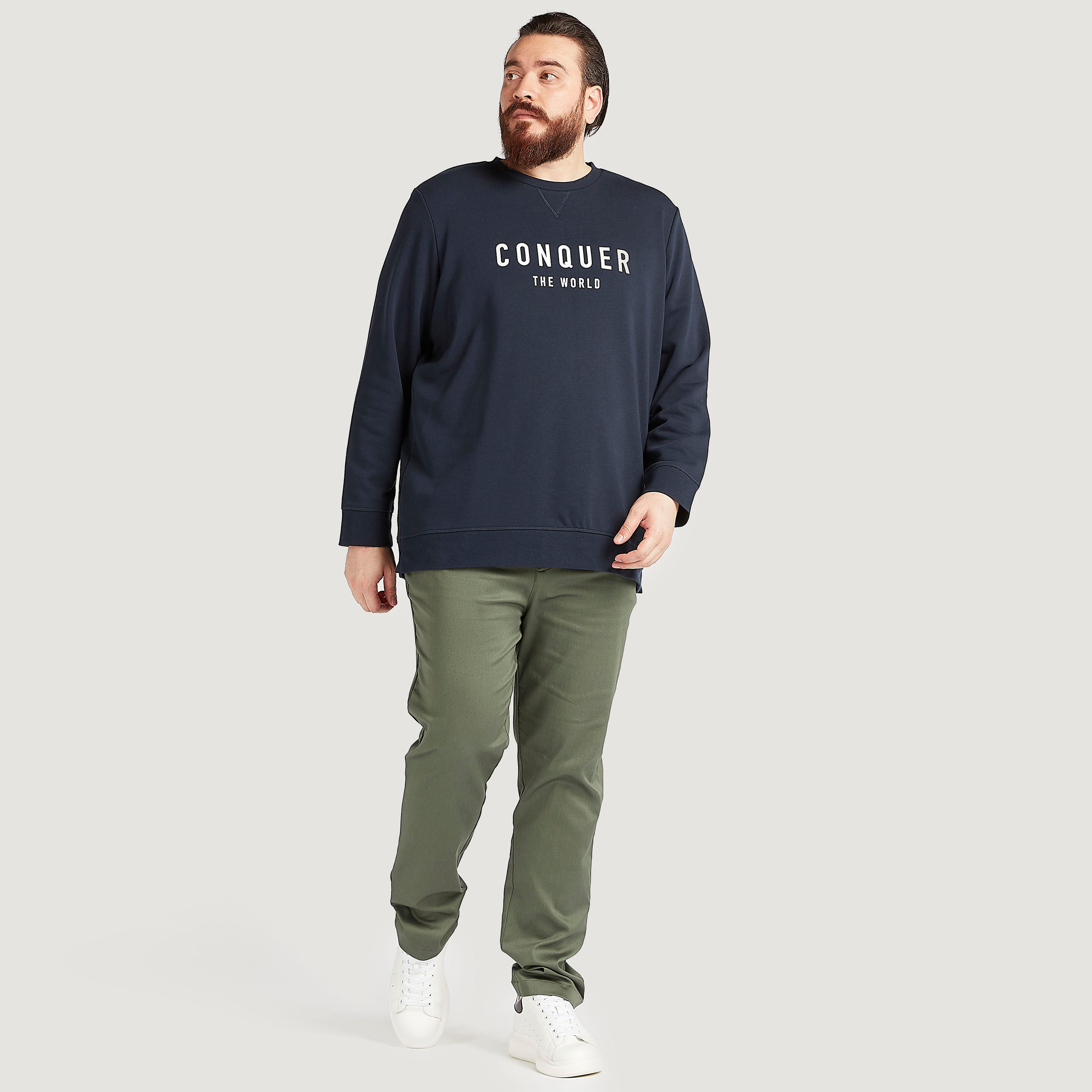 سويت شيرت بياقة ضيقة وأكمام طويلة وطبعات-men-winterwear-hoodiesandsweatshirts-image-2