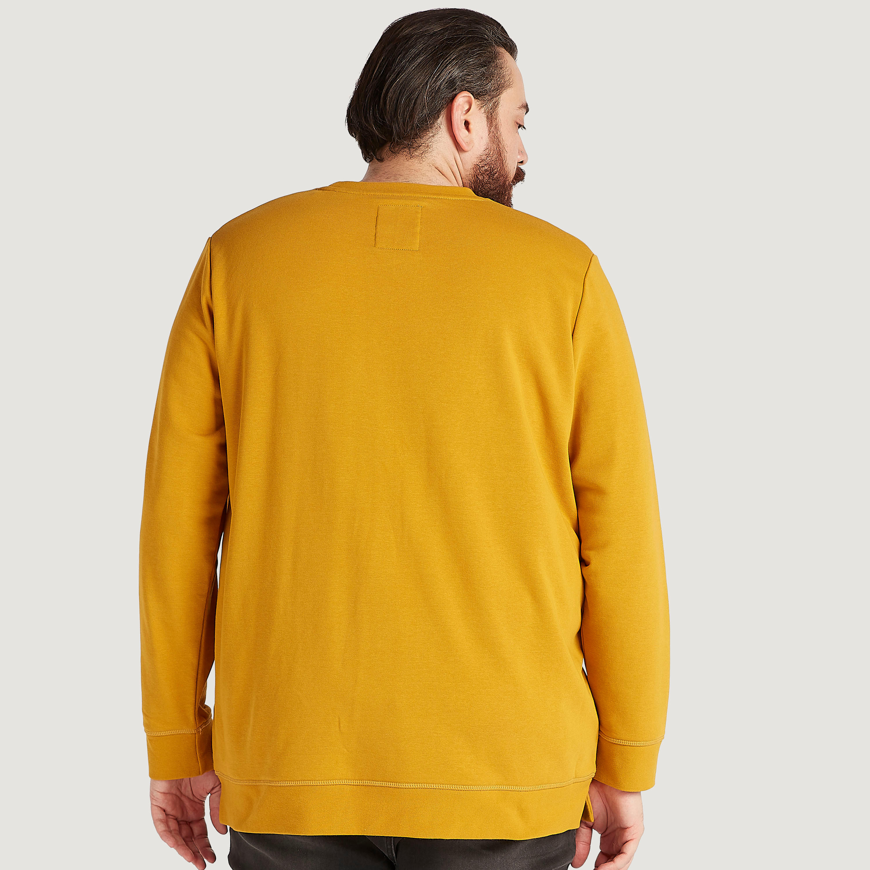 سويت شيرت بياقة ضيقة وأكمام طويلة وطبعات-men-winterwear-hoodiesandsweatshirts-image-3
