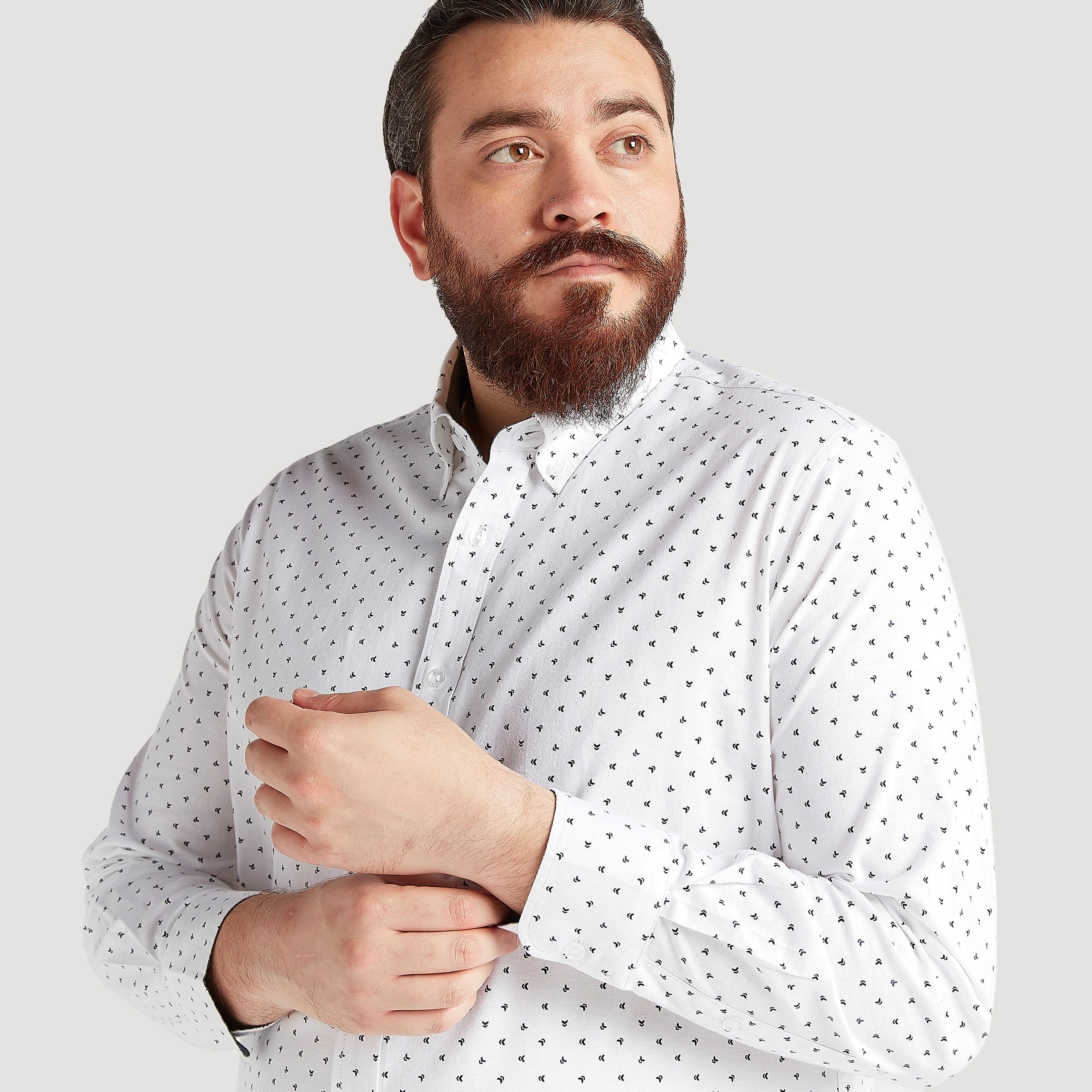 قميص بأكمام طويلة وزر سفلي وطبعات-men-clothing-shirts-image-3