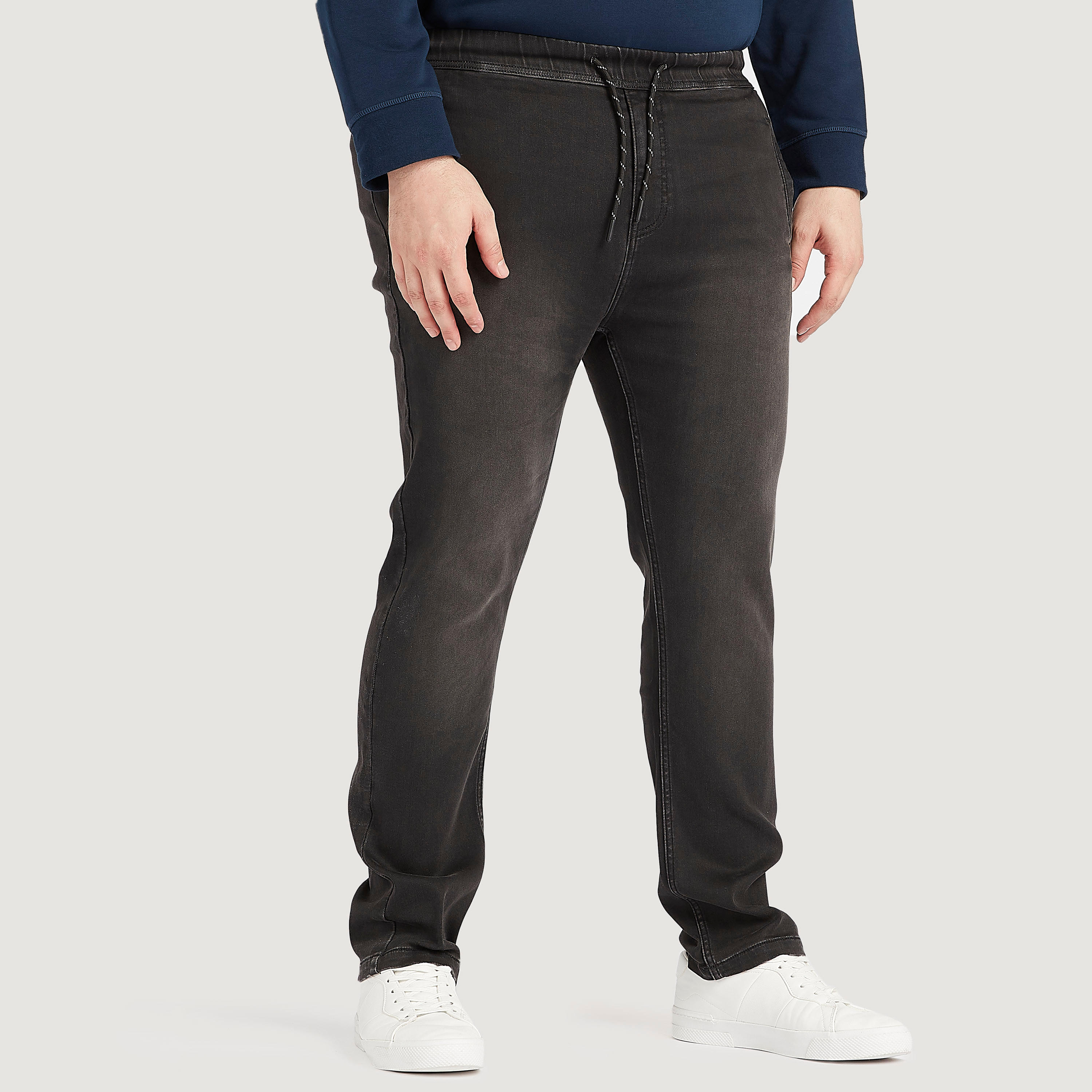 بنطلون جينز سادة برباط إغلاق وخصر متوسّط الارتفاع-men-clothing-bottoms-jeans-image-5