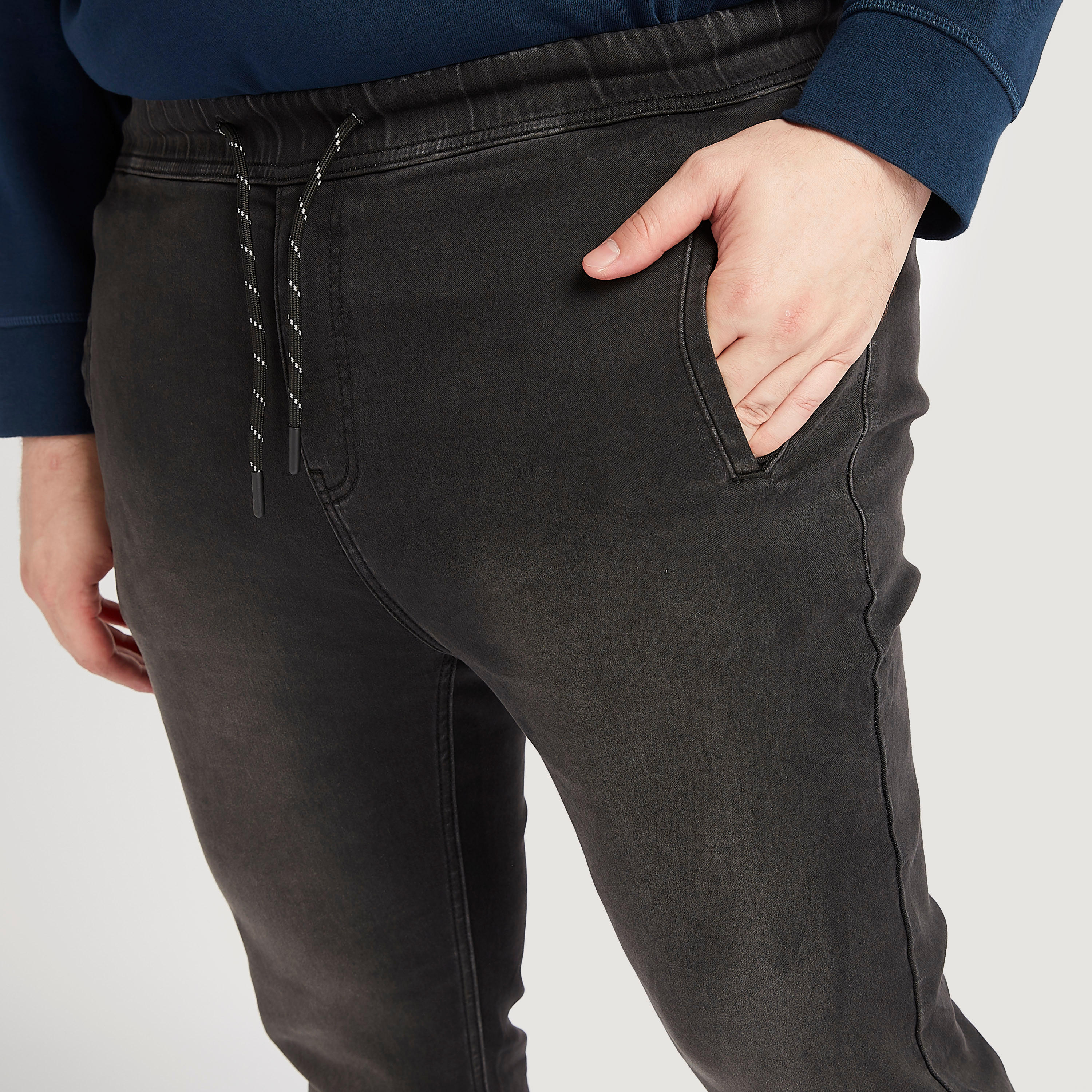 بنطلون جينز سادة برباط إغلاق وخصر متوسّط الارتفاع-men-clothing-bottoms-jeans-image-3