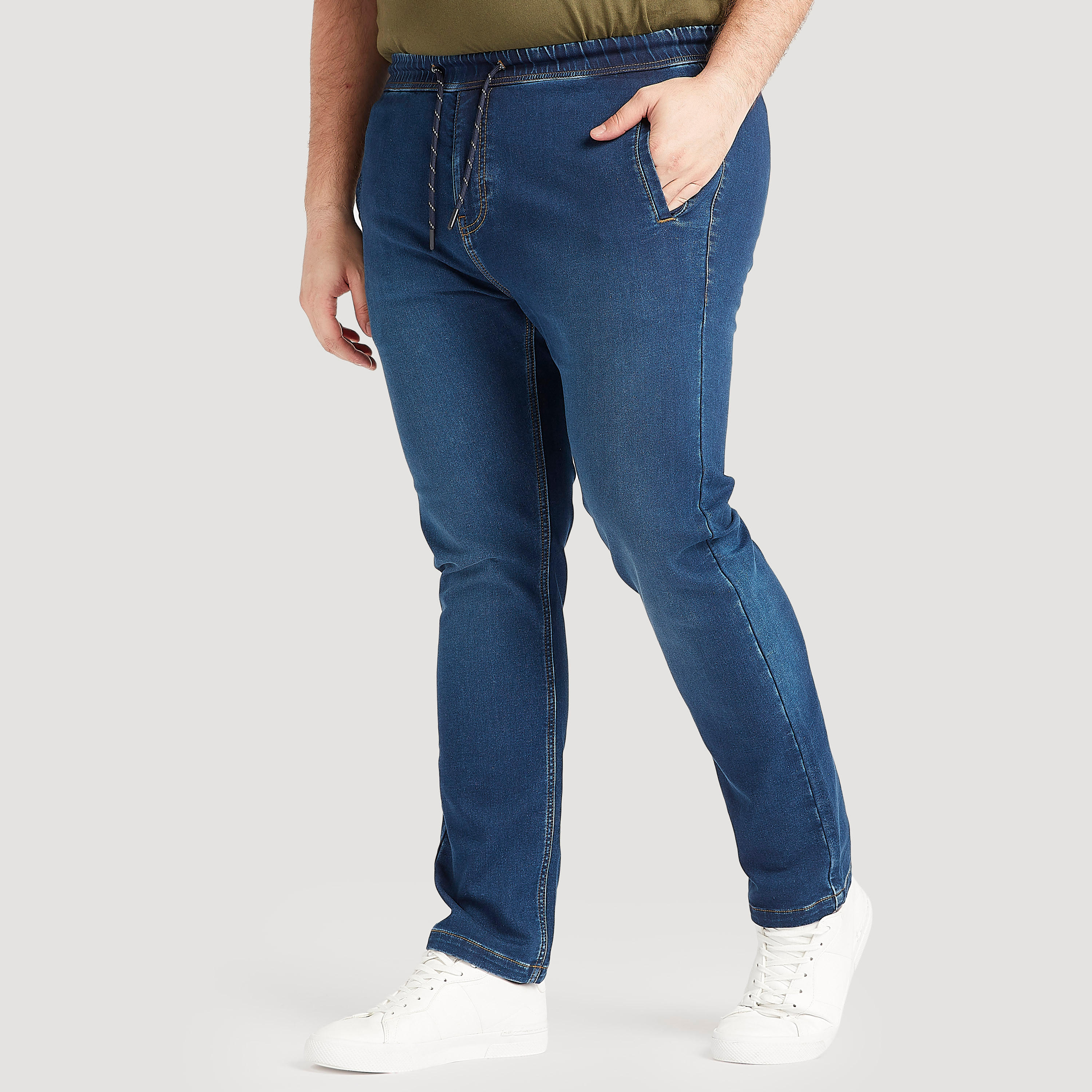 بنطلون رياضي دنيم سادة برباط إغلاق وجيوب-men-clothing-bottoms-joggers-image-5