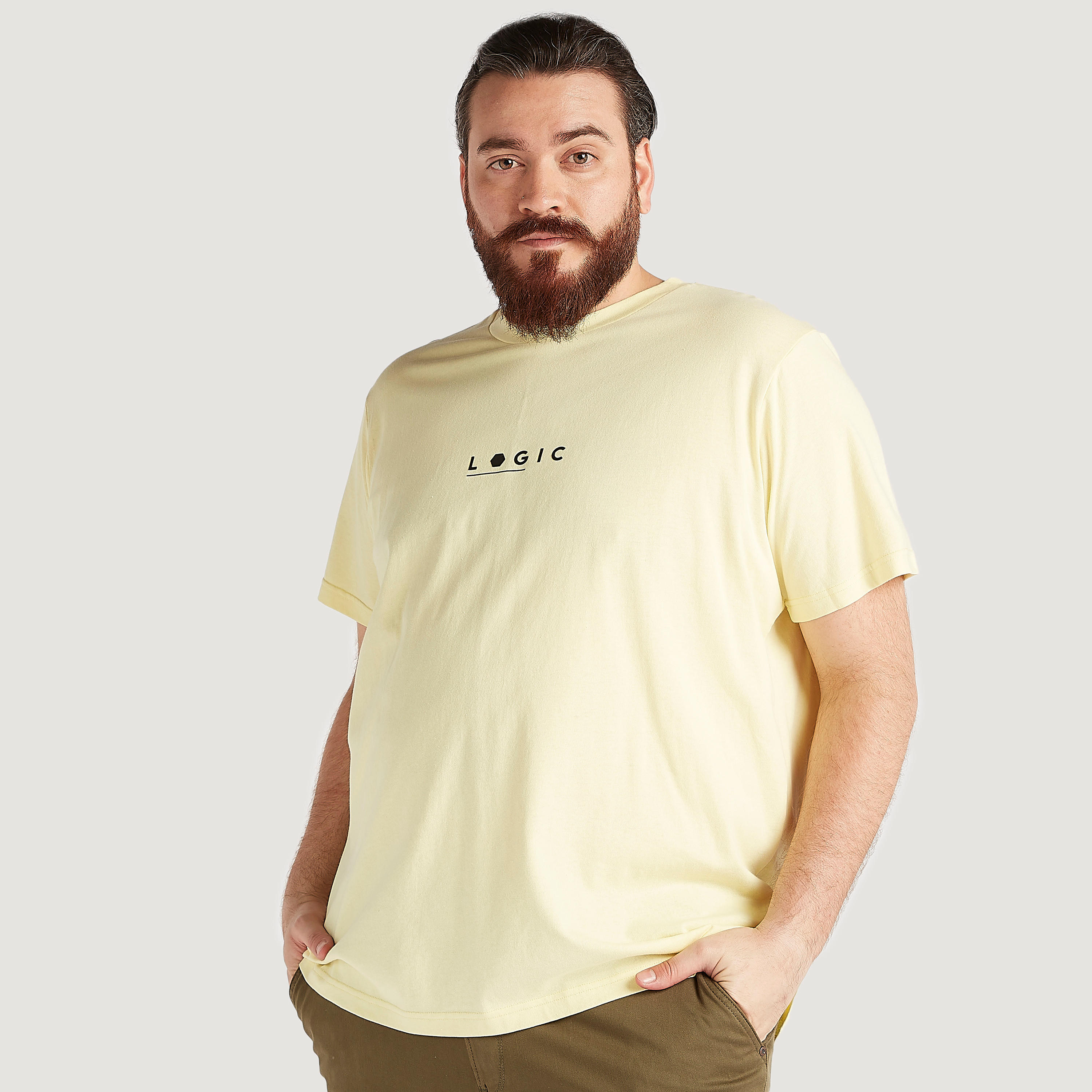 تيشيرت بياقة ضيقة وأكمام قصيرة وطبعات-men-clothing-tshirtsandpolos-tshirts-image-5