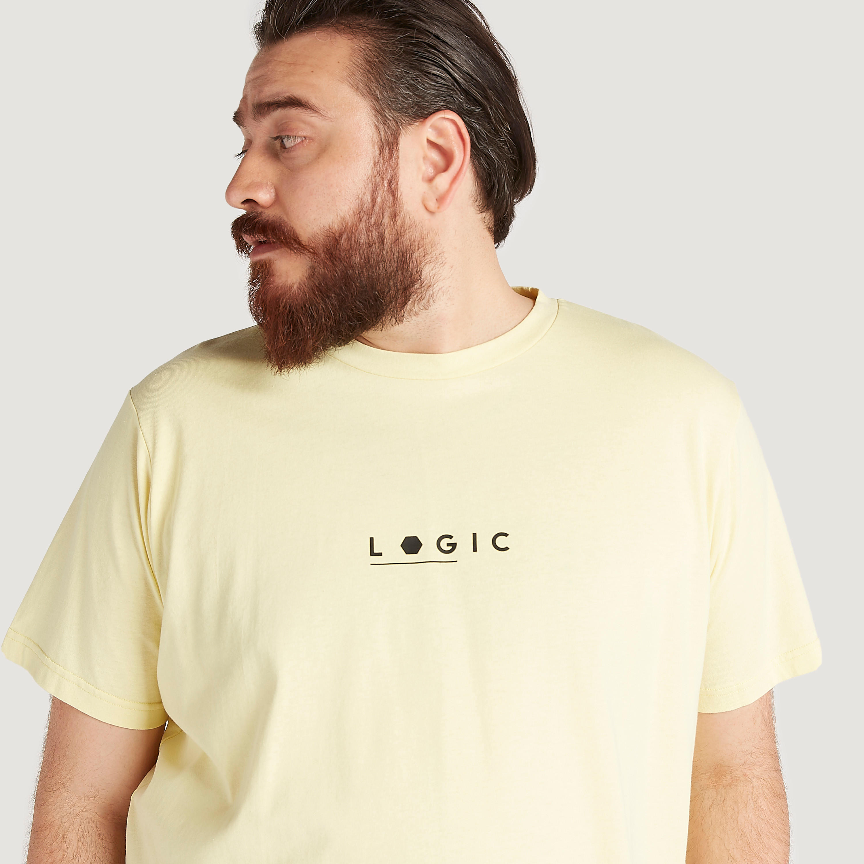 تيشيرت بياقة ضيقة وأكمام قصيرة وطبعات-men-clothing-tshirtsandpolos-tshirts-image-3