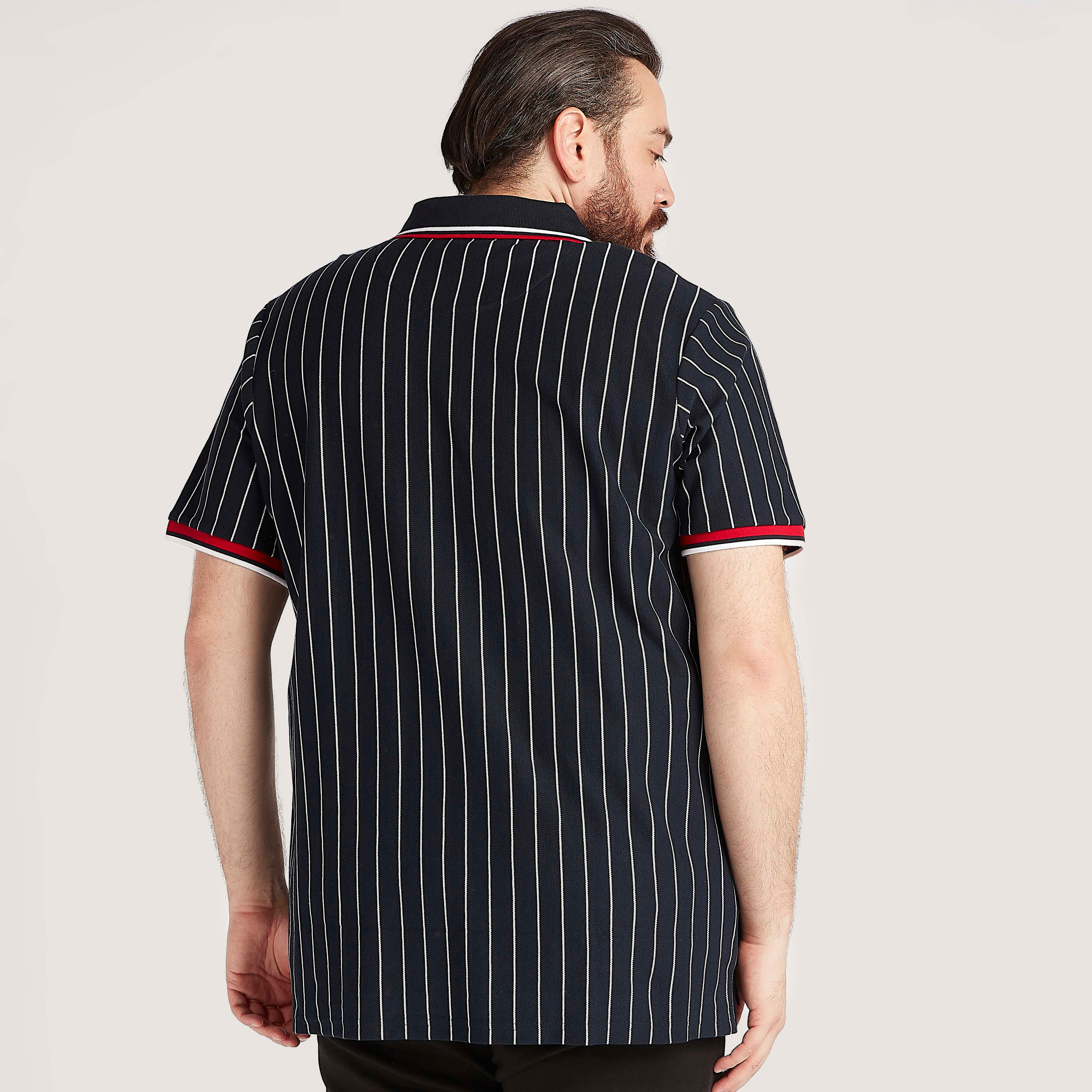 تيشيرت بولو مقلّم بأكمام قصيرة وتفاصيل خيوط بارزة-men-clothing-tshirtsandpolos-polos-image-4