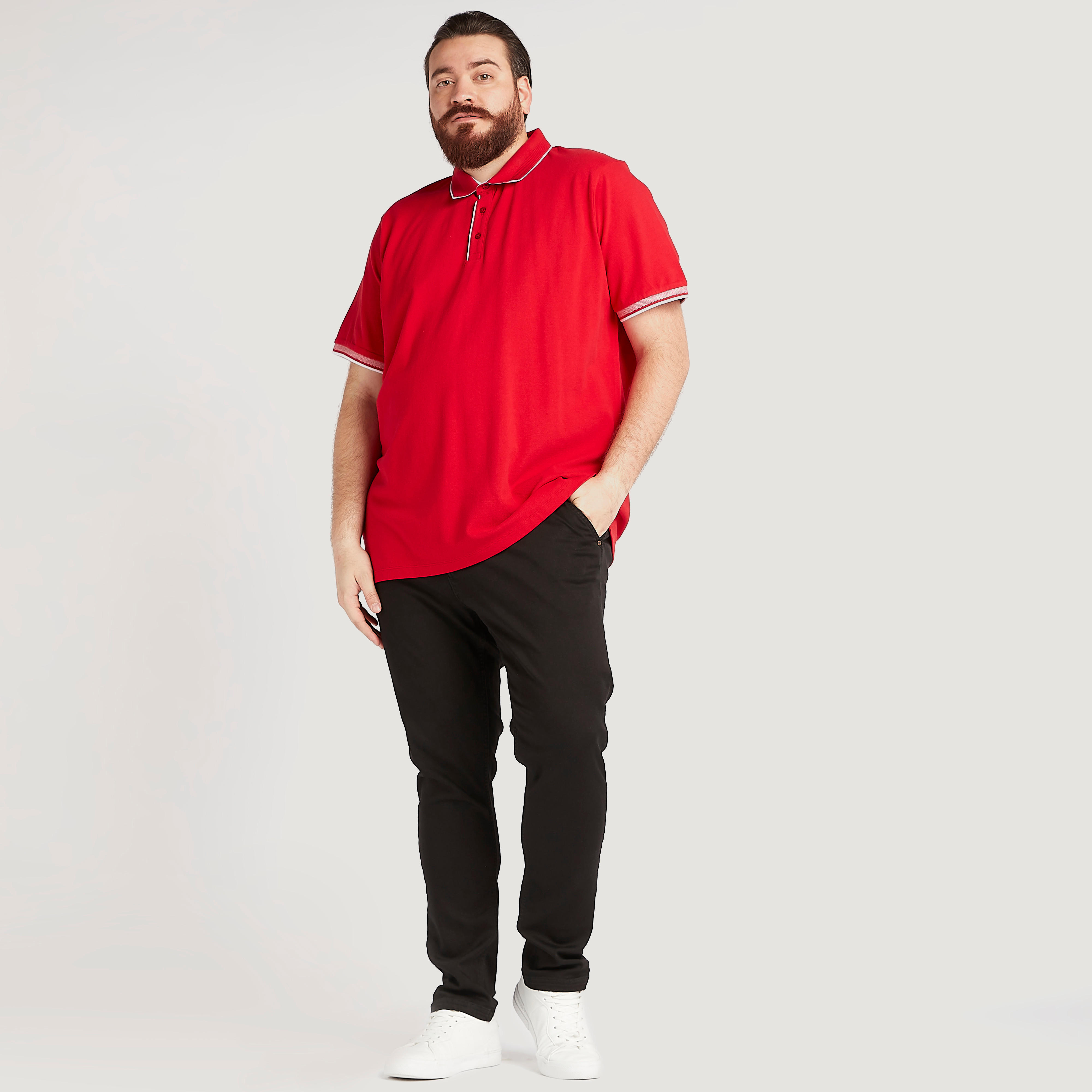 تيشيرت بولو سادة بأكمام قصيرة وتفاصيل خيوط بارزة-men-clothing-tshirtsandpolos-polos-image-2