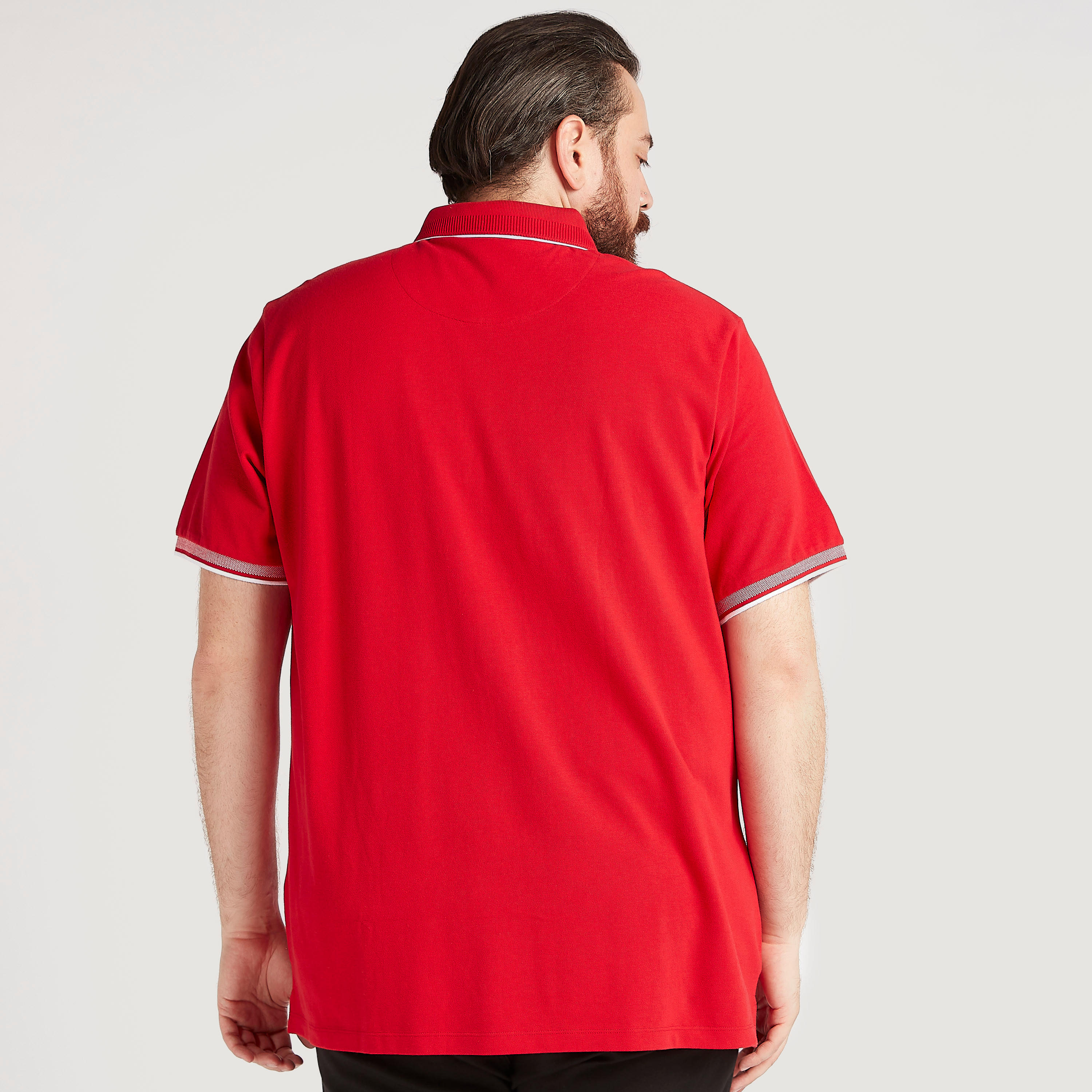 تيشيرت بولو سادة بأكمام قصيرة وتفاصيل خيوط بارزة-men-clothing-tshirtsandpolos-polos-image-4