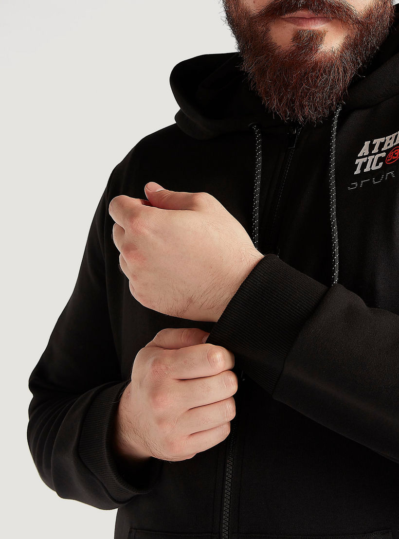 هودي بأكمام طويلة وسحّاب إغلاق وطبعات-men-winterwear-hoodiesandsweatshirts-image-1