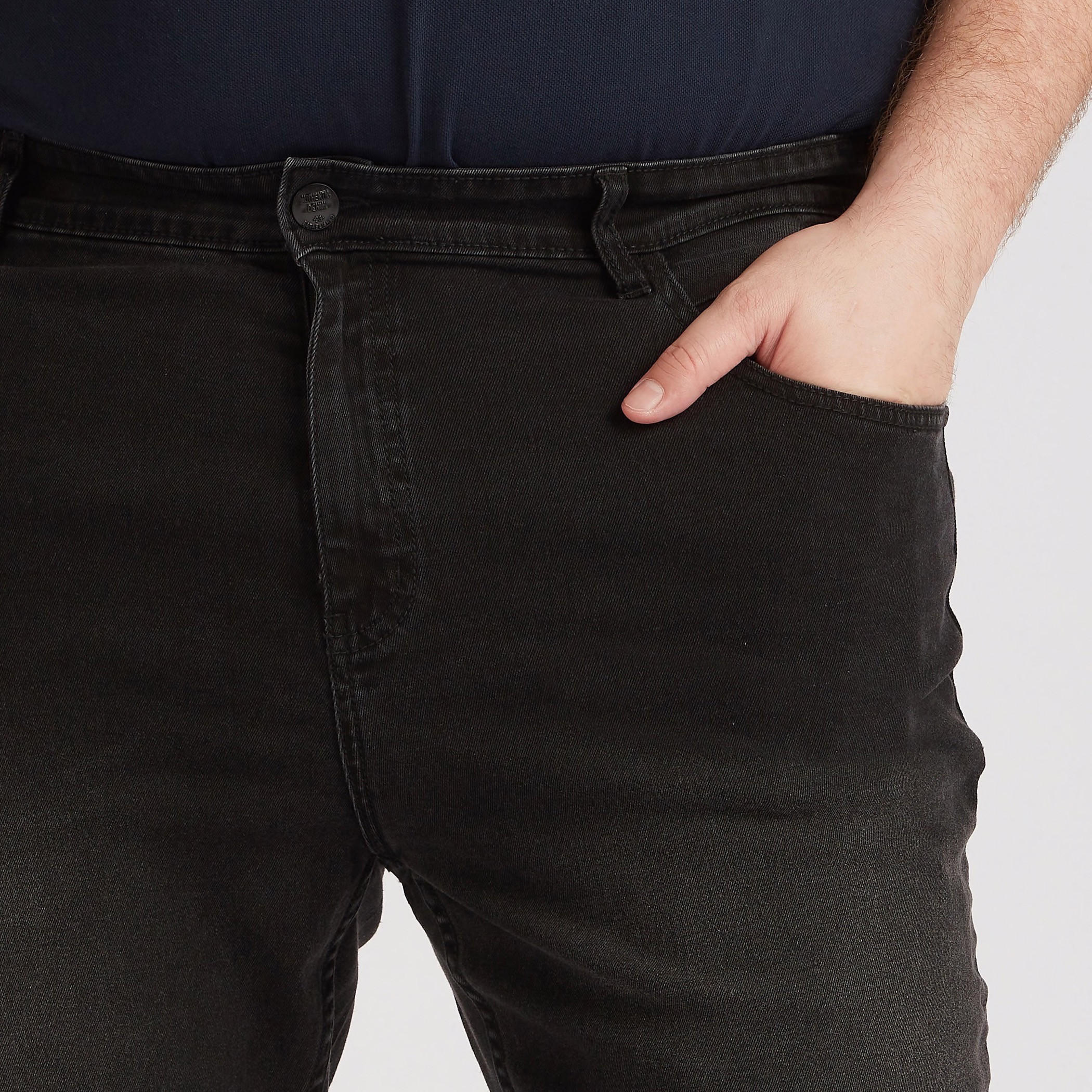 بنطلون جينز دنيم سادة بزر إغلاق وخصر متوسّط الارتفاع-men-clothing-bottoms-jeans-image-2