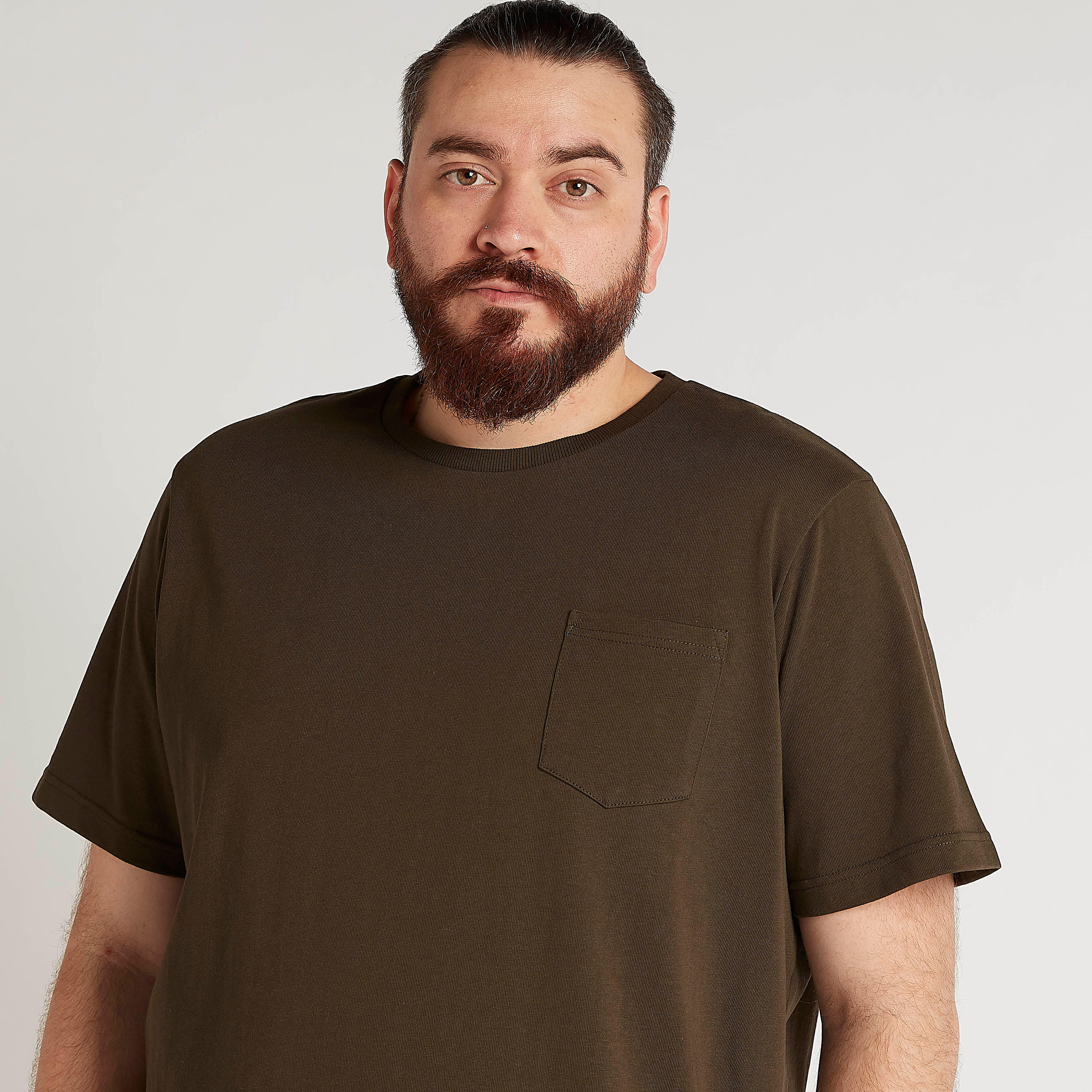 Solid T-shirt with Short Sleeves and Patch Pocket-men-clothing-tshirtsandpolos-tshirts-image-3