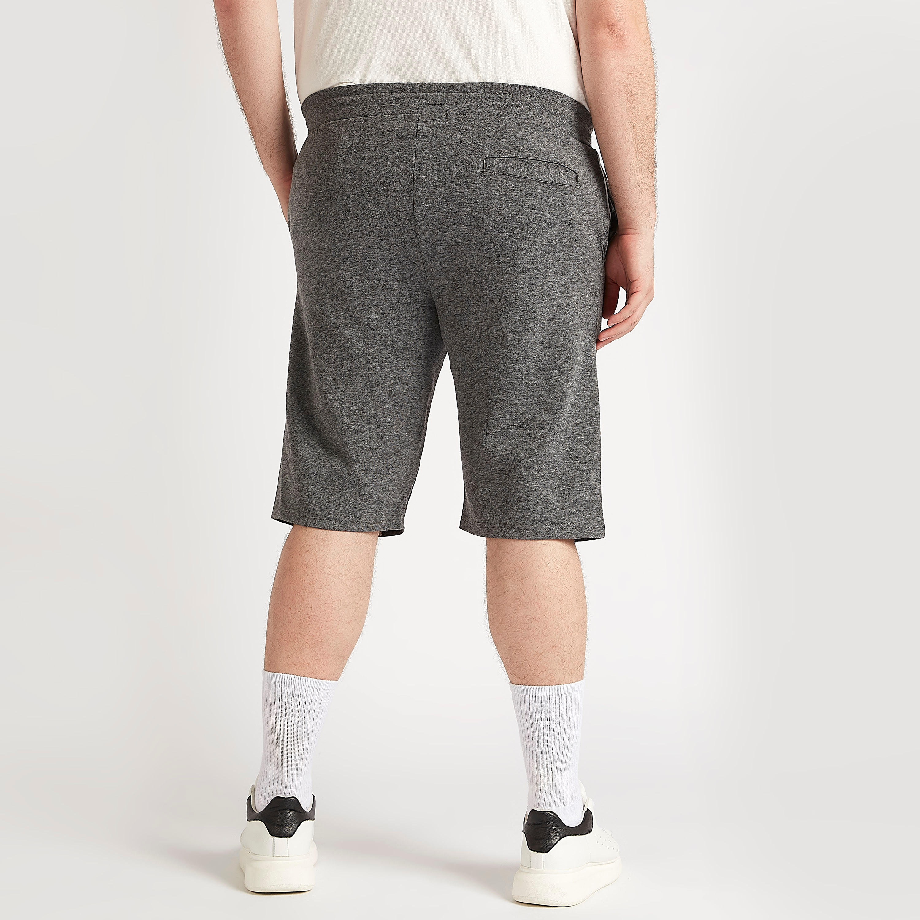 شورت برباط إغلاق وخصر متوسّط الارتفاع وطبعات-men-clothing-bottoms-shorts-image-1