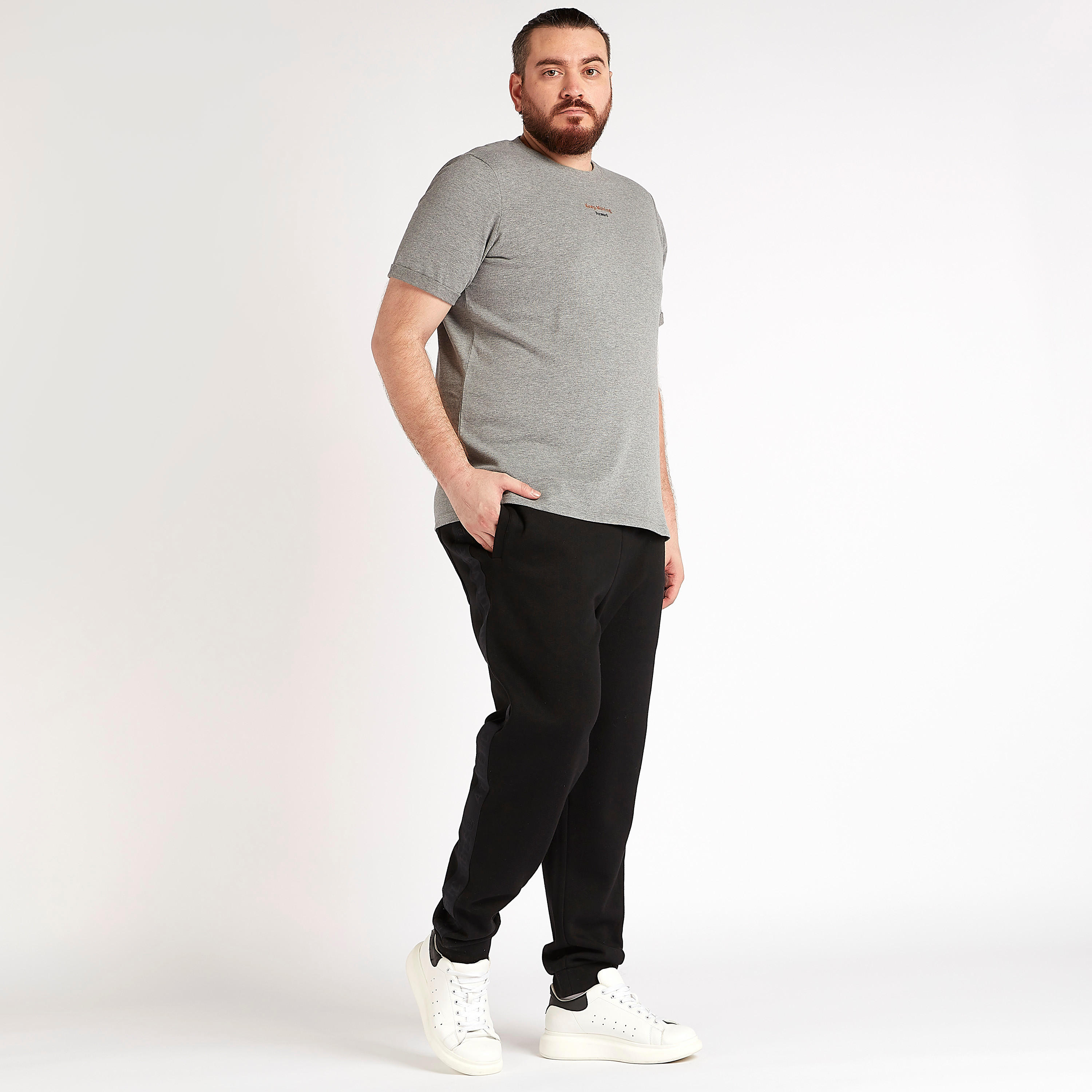 تيشيرت بياقة ضيّقة وأكمام قصيرة وطبعات-men-clothing-tshirtsandpolos-tshirts-image-4