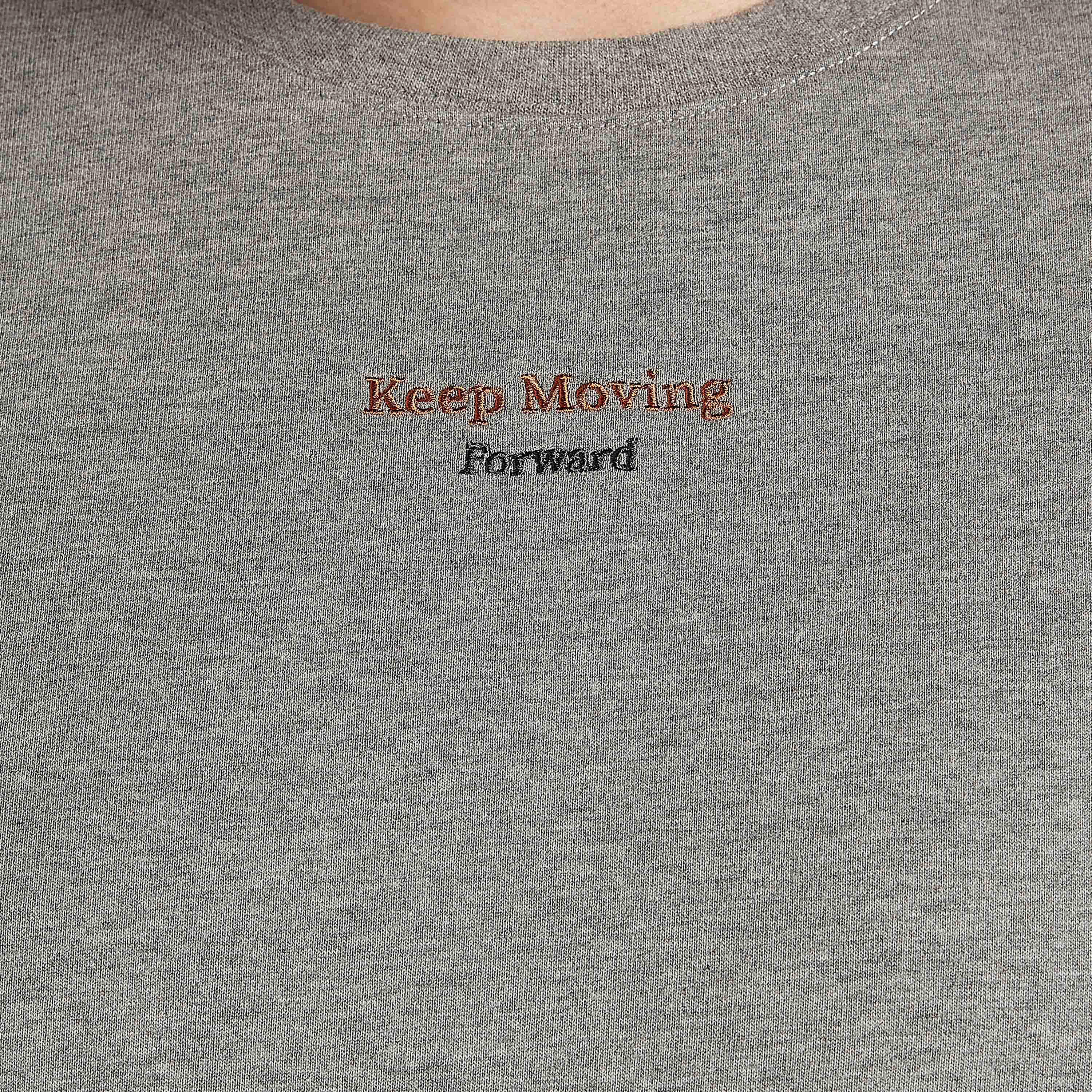 تيشيرت بياقة ضيّقة وأكمام قصيرة وطبعات-men-clothing-tshirtsandpolos-tshirts-image-3