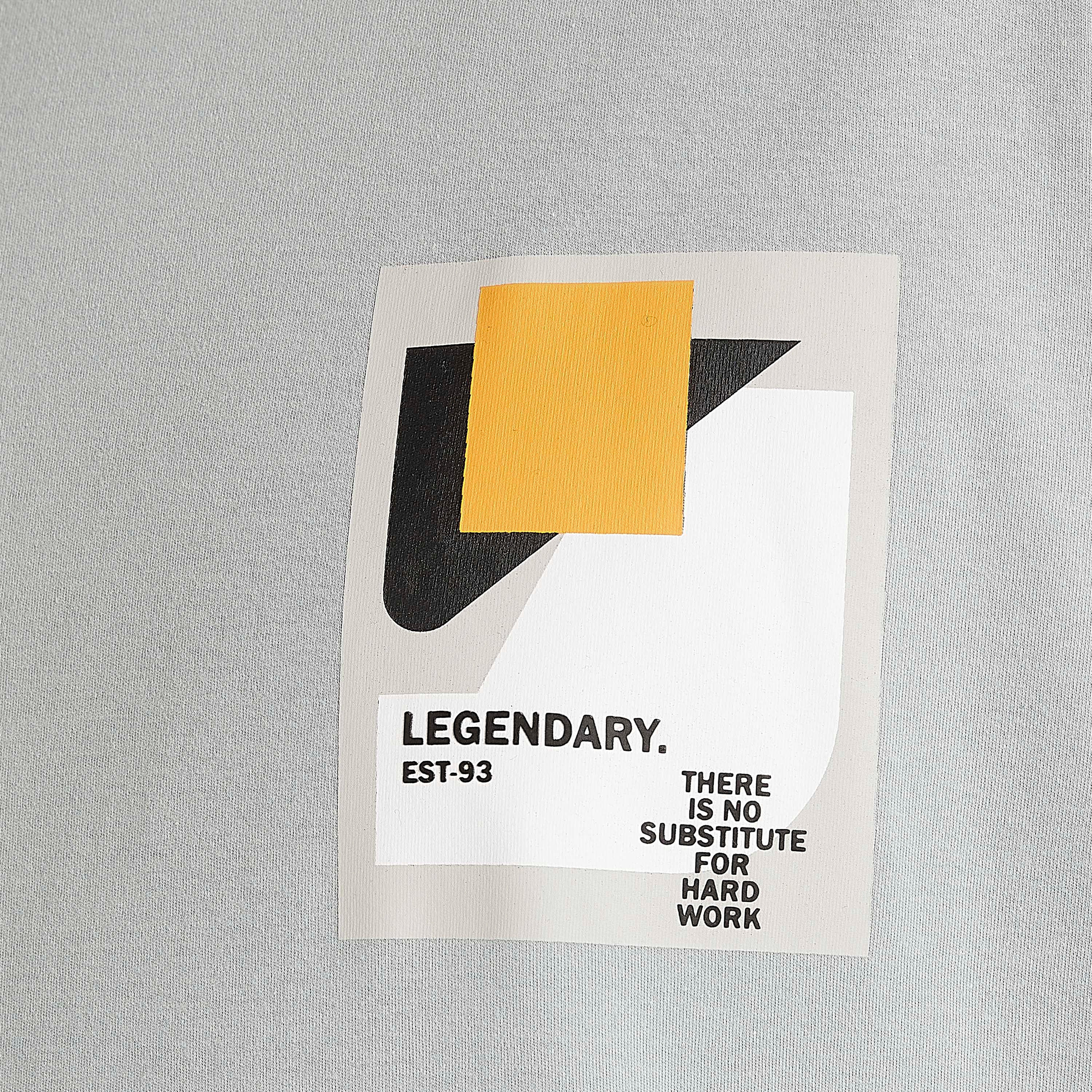 تيشيرت بياقة ضيّقة وأكمام قصيرة وطبعات-men-clothing-tshirtsandpolos-tshirts-image-3