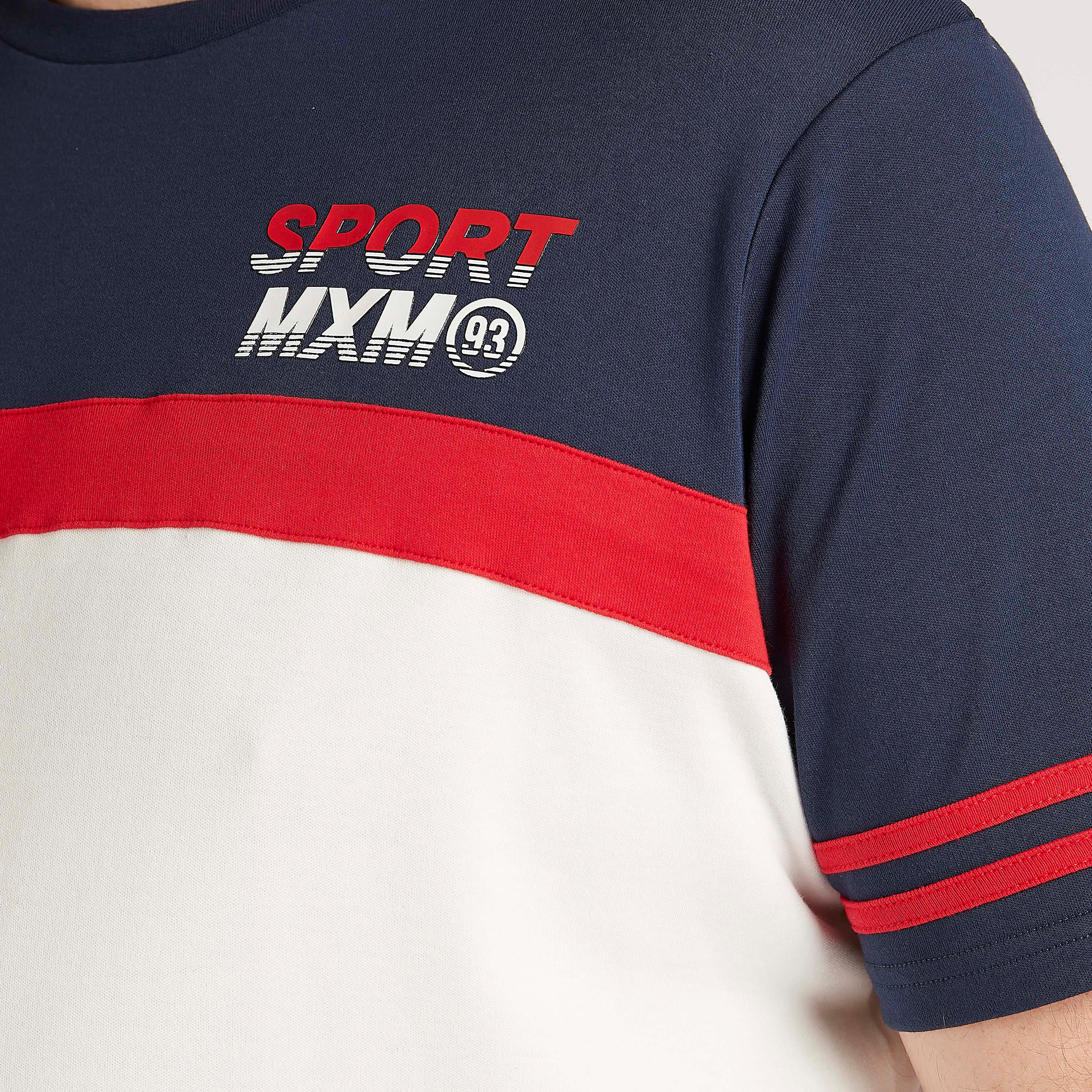 تيشيرت بياقة ضيّقة وأكمام قصيرة-men-clothing-tshirtsandpolos-tshirts-image-2