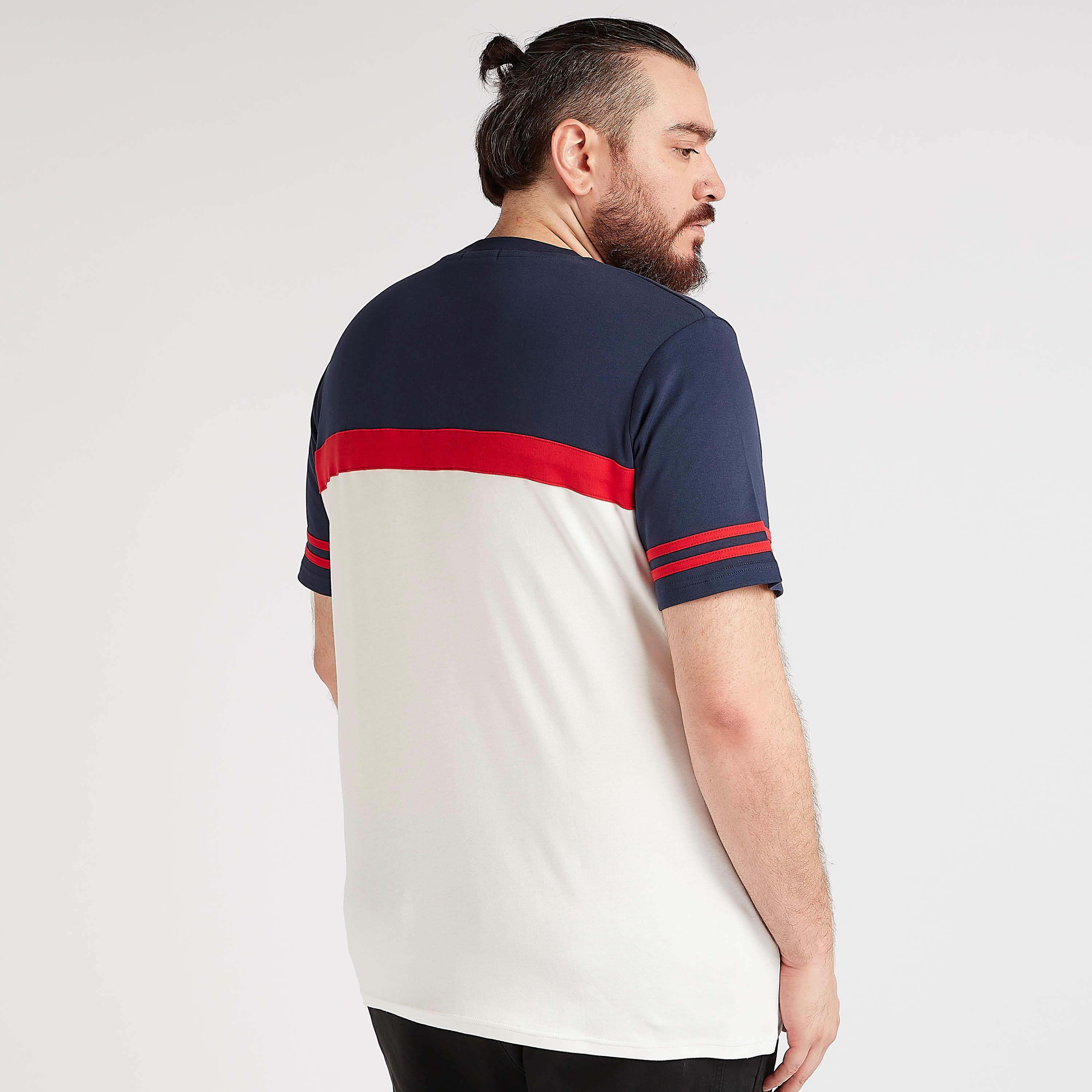 تيشيرت بياقة ضيّقة وأكمام قصيرة-men-clothing-tshirtsandpolos-tshirts-image-1