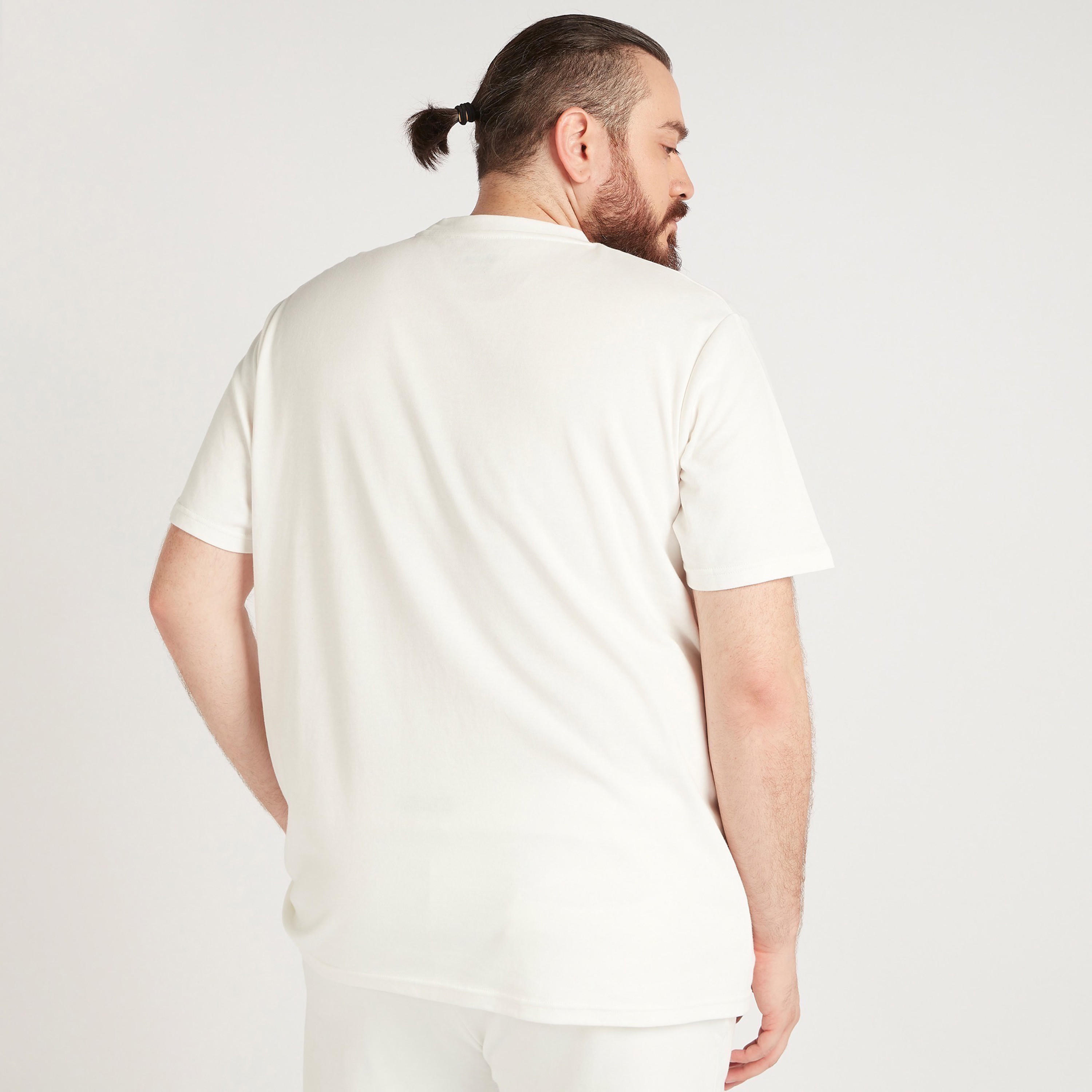 تيشيرت مقلّم بياقة ضيّقة وأكمام قصيرة-men-clothing-tshirtsandpolos-tshirts-image-4