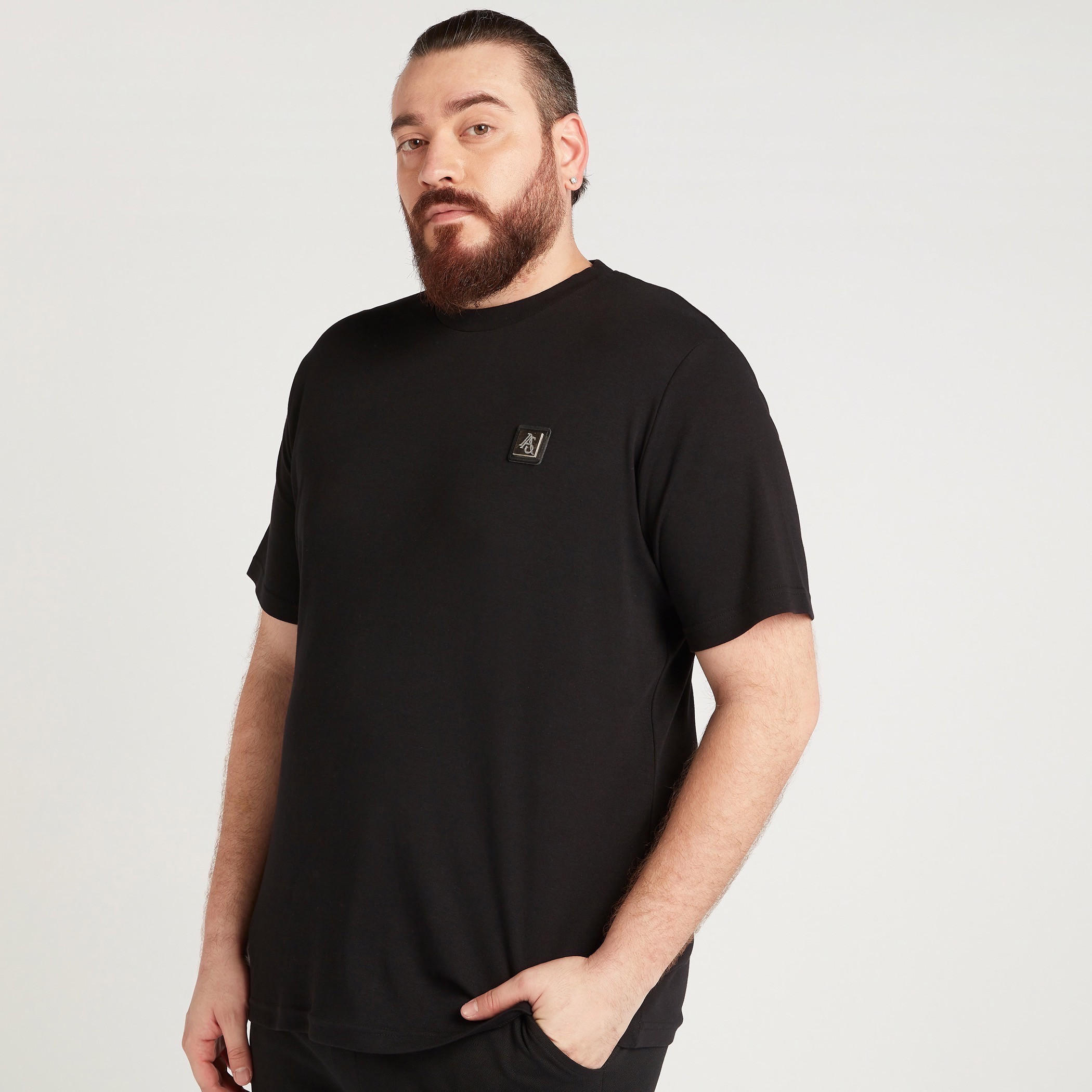 تيشيرت سادة بياقة ضيّقة وأكمام قصيرة-men-clothing-tshirtsandpolos-tshirts-image-1