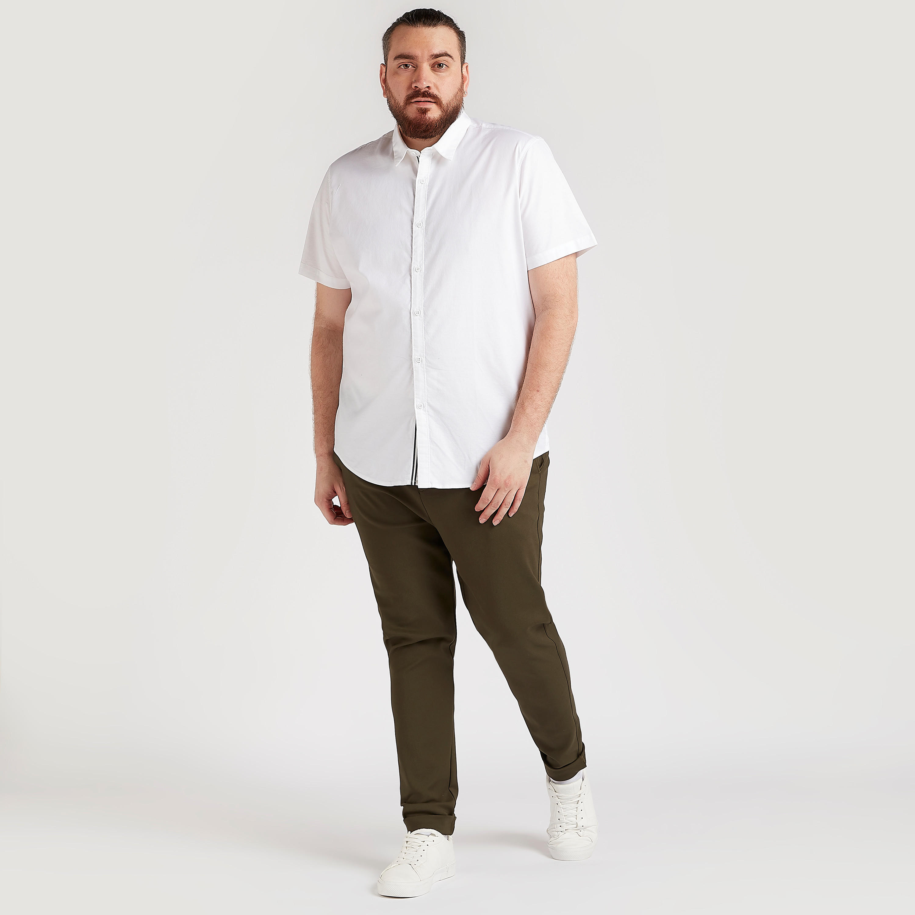 قميص بارز الملمس بأكمام قصيرة وزر إغلاق-men-clothing-shirts-image-6