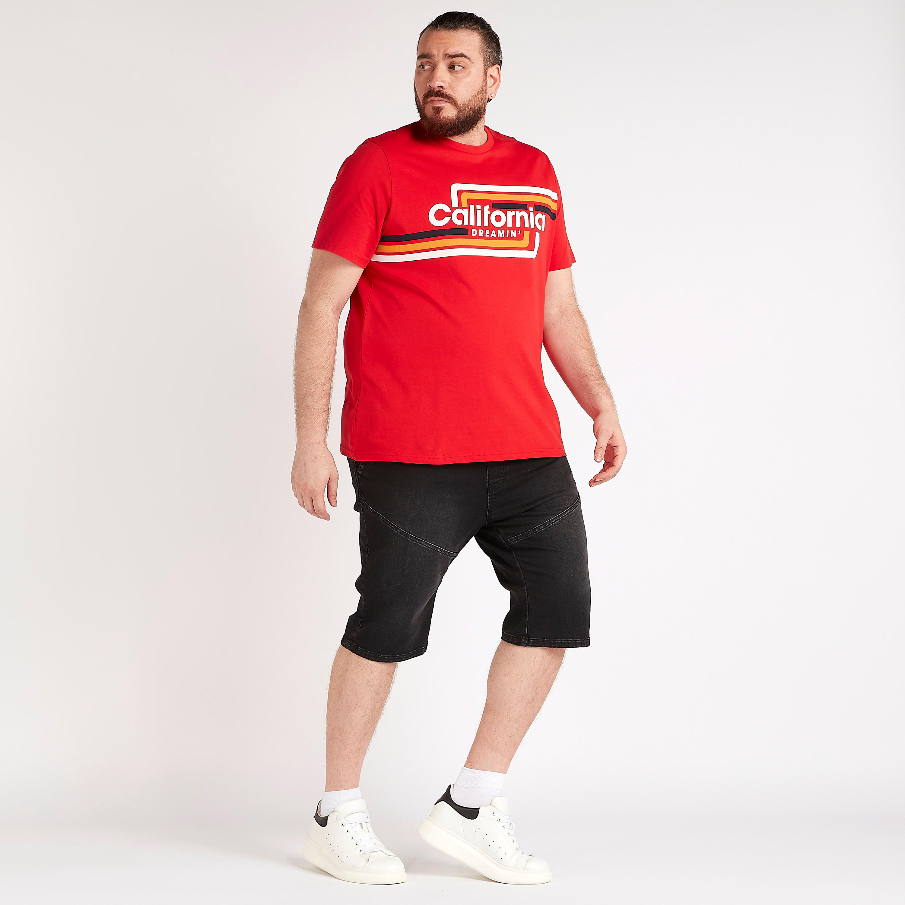 تيشيرت مخطط بياقة ضيّقة وأكمام قصيرة وطبعات-men-clothing-tshirtsandpolos-tshirts-image-2