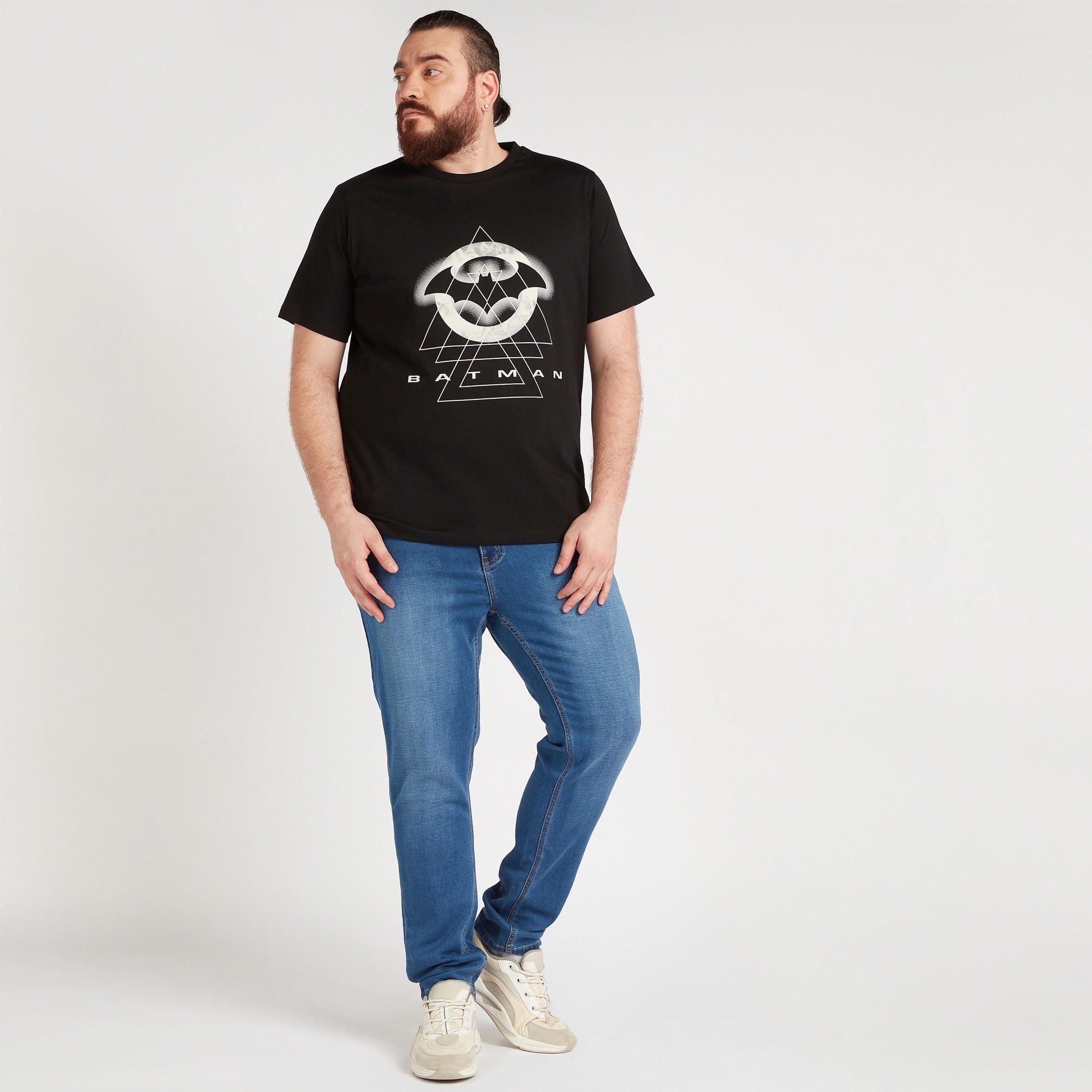 تيشيرت بياقة ضيّقة وأكمام قصيرة وطبعات باتمان-men-clothing-tshirtsandpolos-tshirts-image-2
