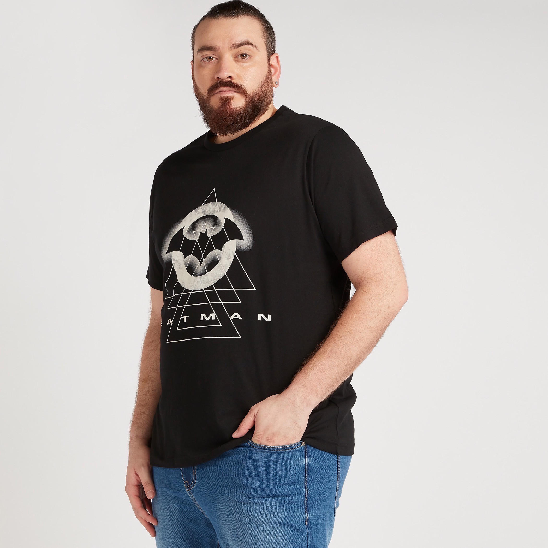 تيشيرت بياقة ضيّقة وأكمام قصيرة وطبعات باتمان-men-clothing-tshirtsandpolos-tshirts-image-5