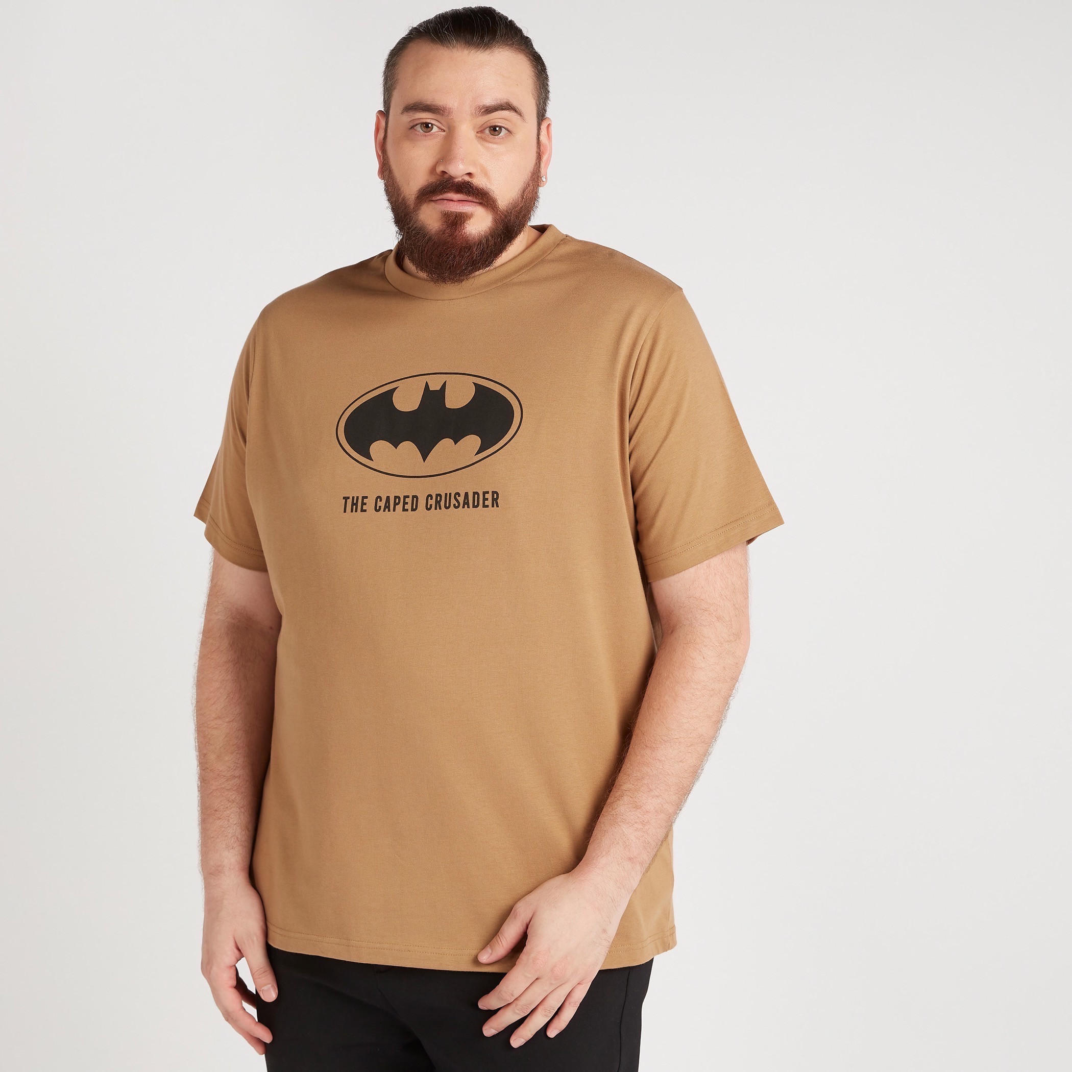 تيشيرت بياقة ضيقة وأكمام قصيرة وطبعات باتمان-men-clothing-tshirtsandpolos-tshirts-image-4
