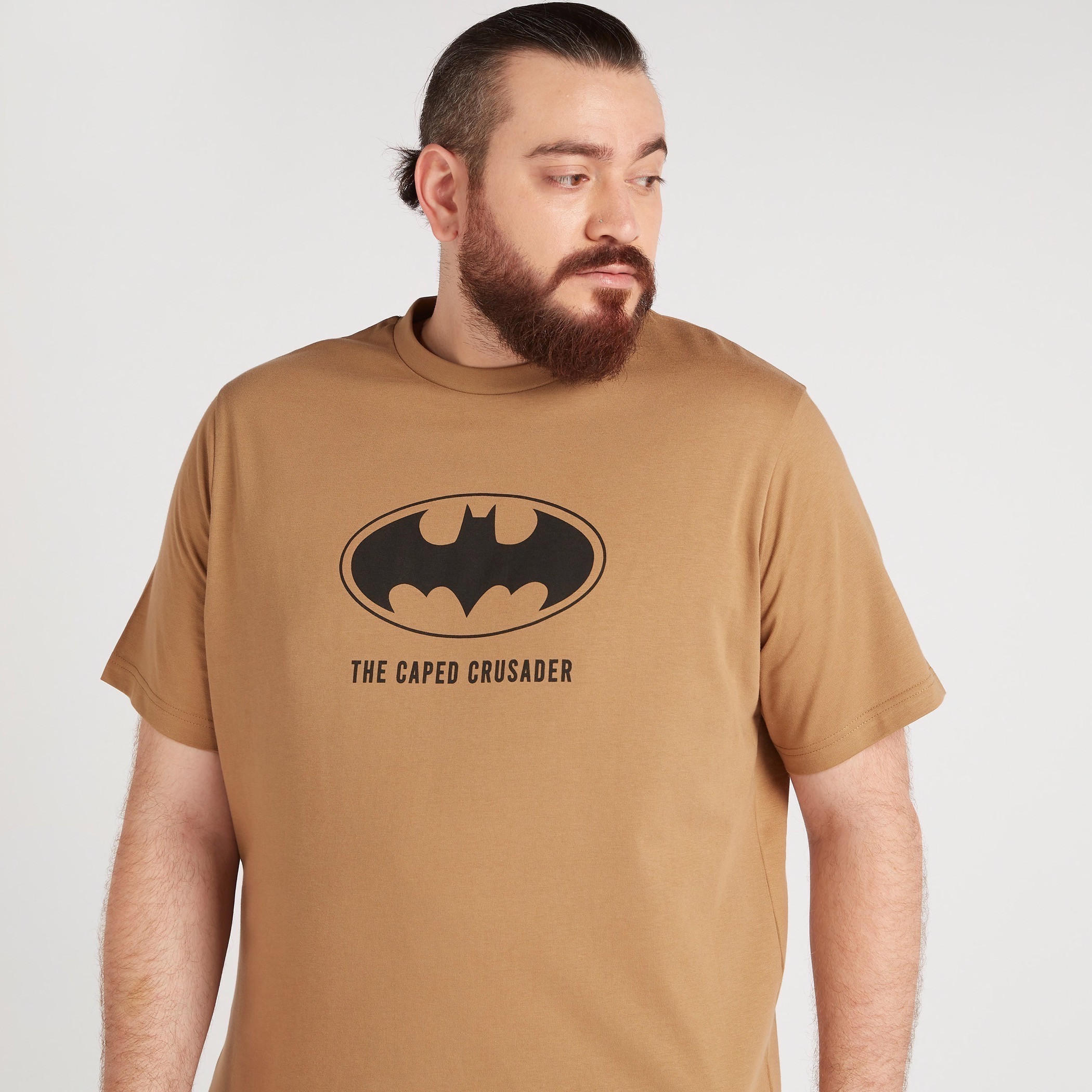 تيشيرت بياقة ضيقة وأكمام قصيرة وطبعات باتمان-men-clothing-tshirtsandpolos-tshirts-image-2