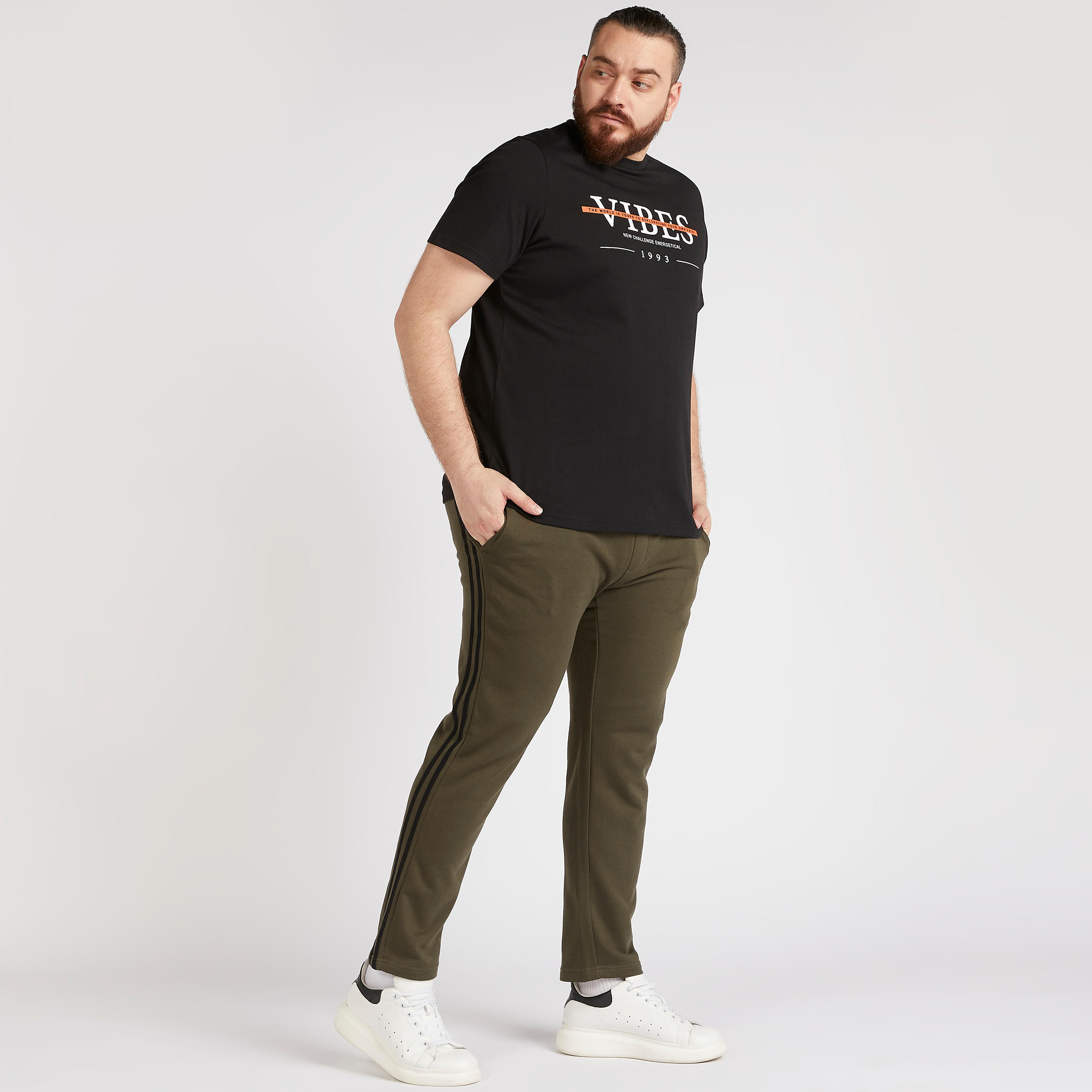 بنطلون رياضي سادة برباط إغلاق-men-clothing-bottoms-joggers-image-4