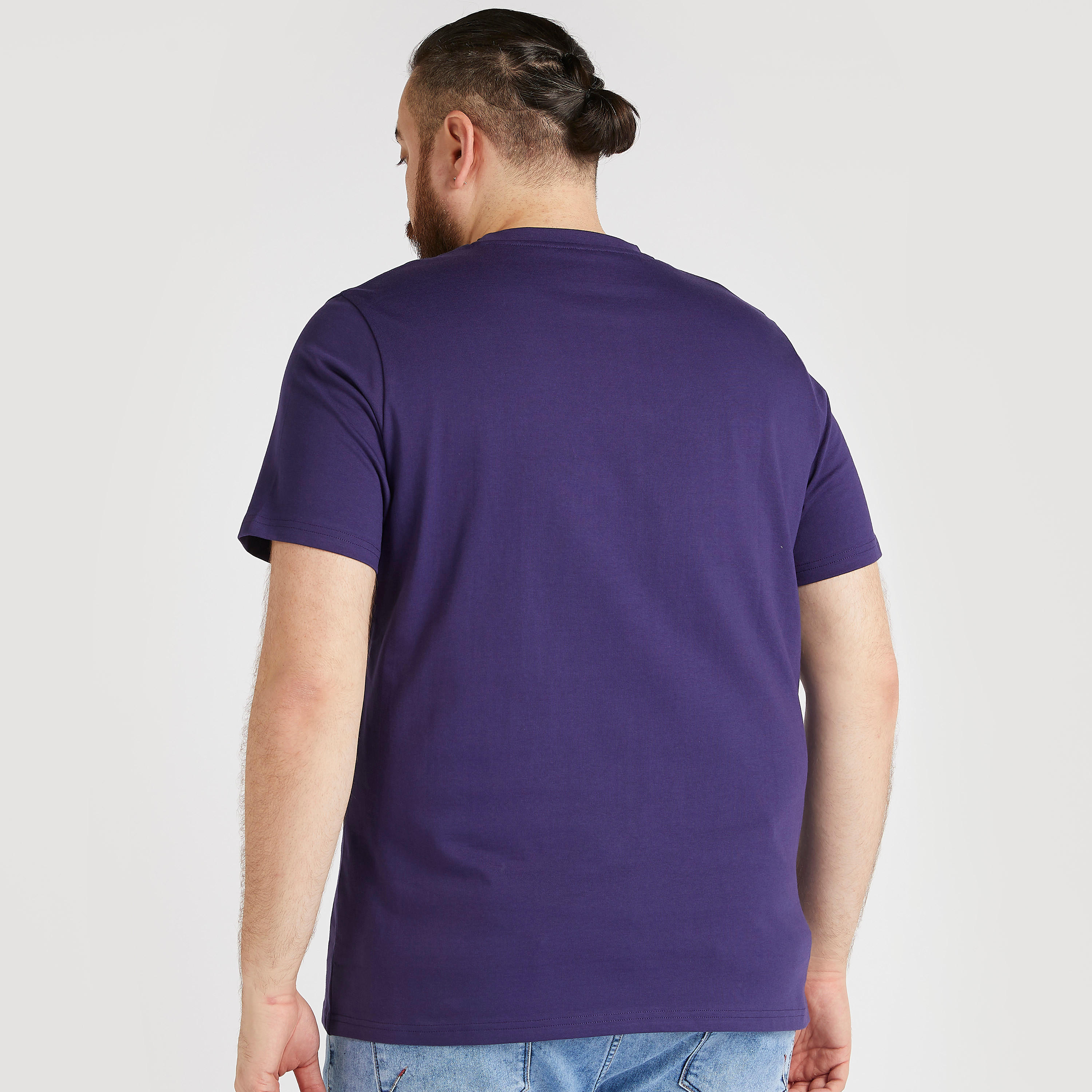 تيشيرت بياقة ضيّقة وأكمام قصيرة وطبعات-men-clothing-tshirtsandpolos-tshirts-image-4