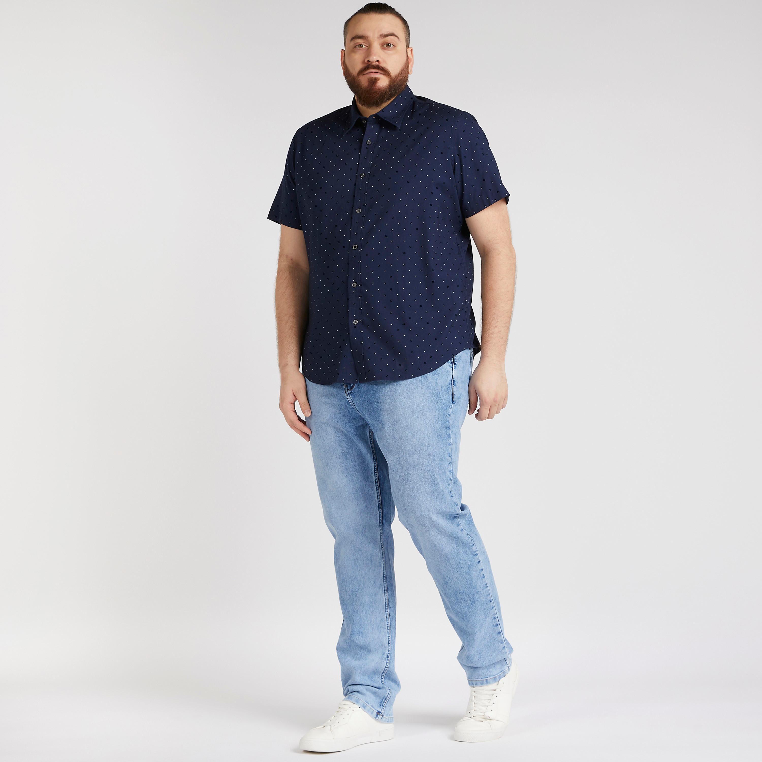 قميص بياقة عادية وأكمام قصيرة وطبعات-men-clothing-shirts-image-2