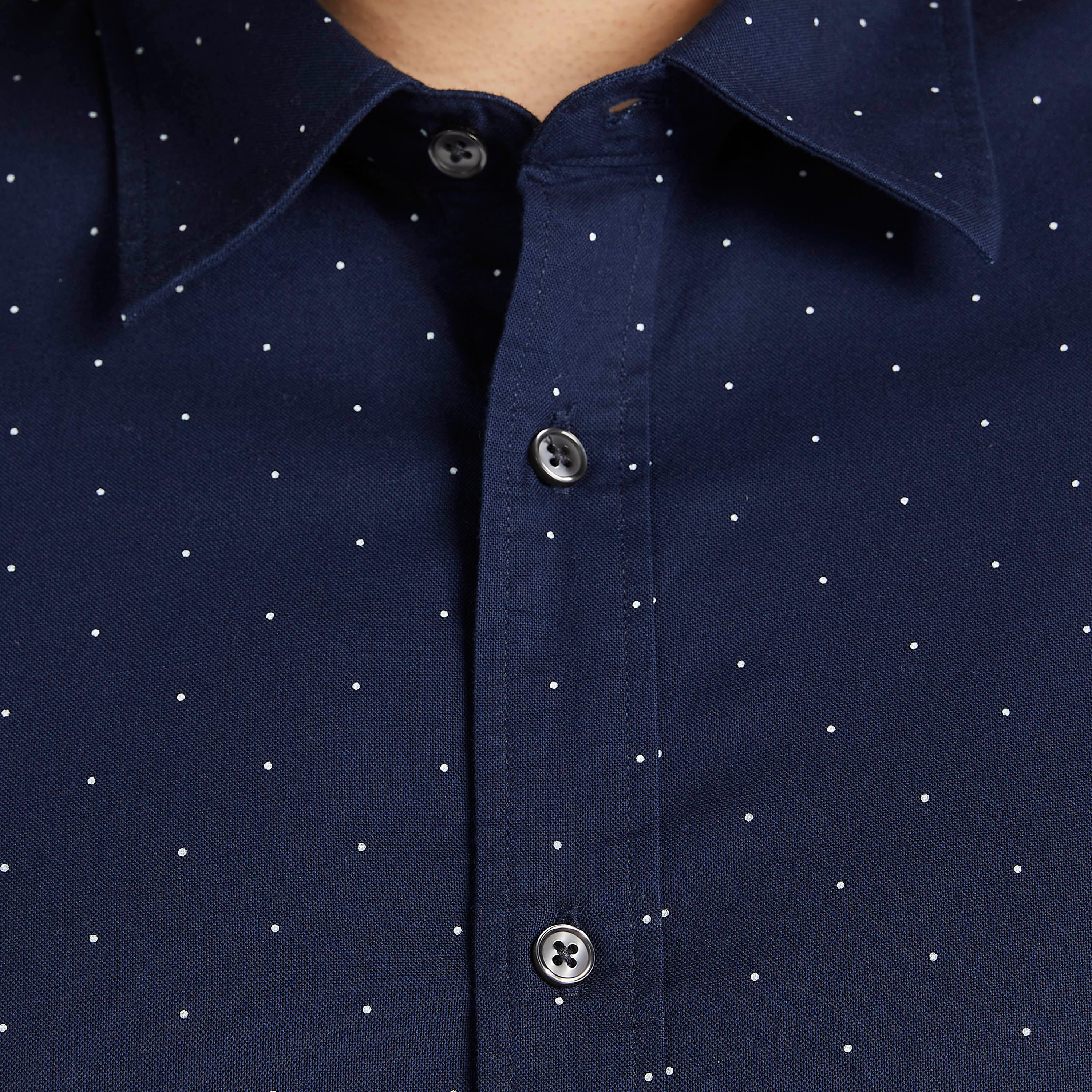قميص بياقة عادية وأكمام قصيرة وطبعات-men-clothing-shirts-image-3