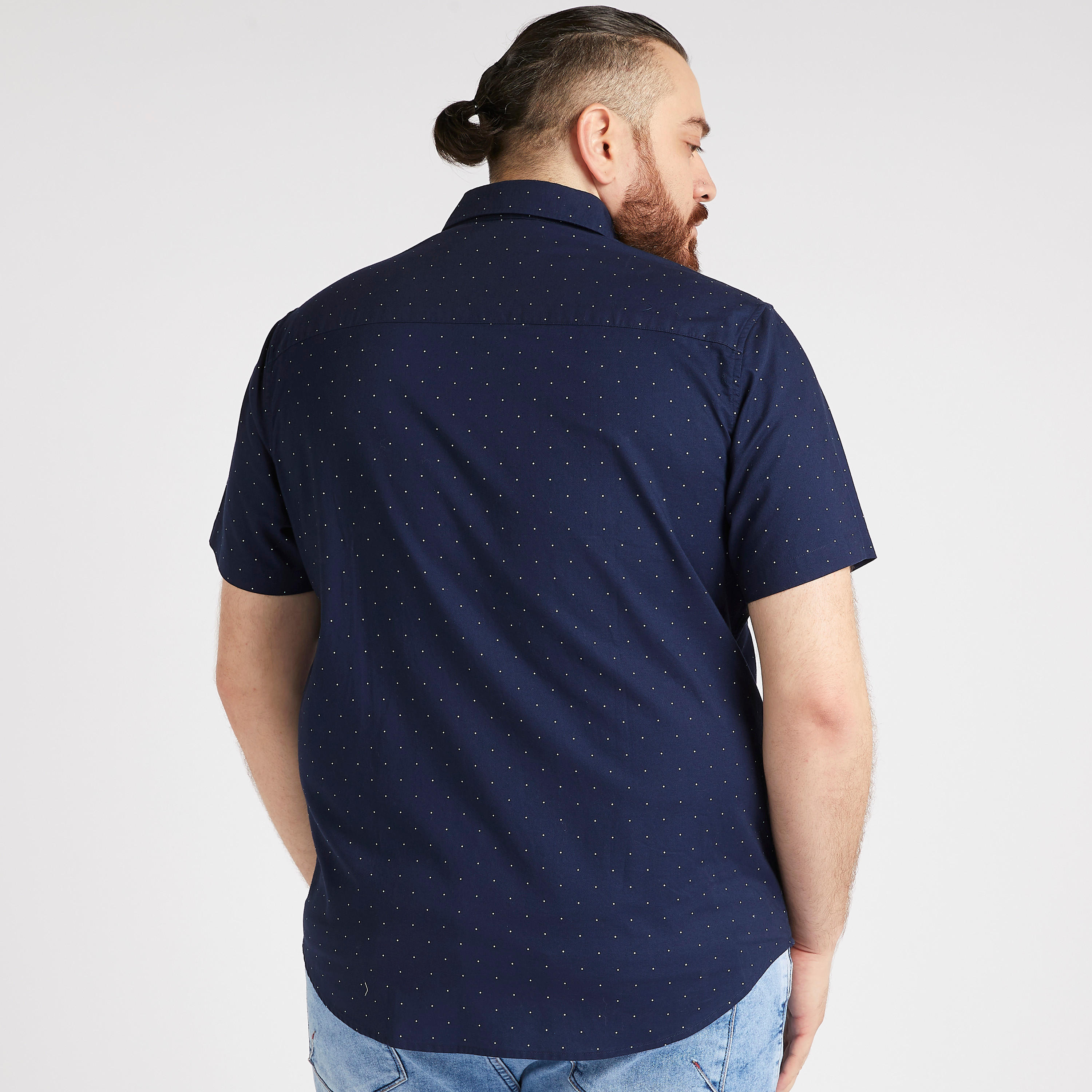 قميص بياقة عادية وأكمام قصيرة وطبعات-men-clothing-shirts-image-4