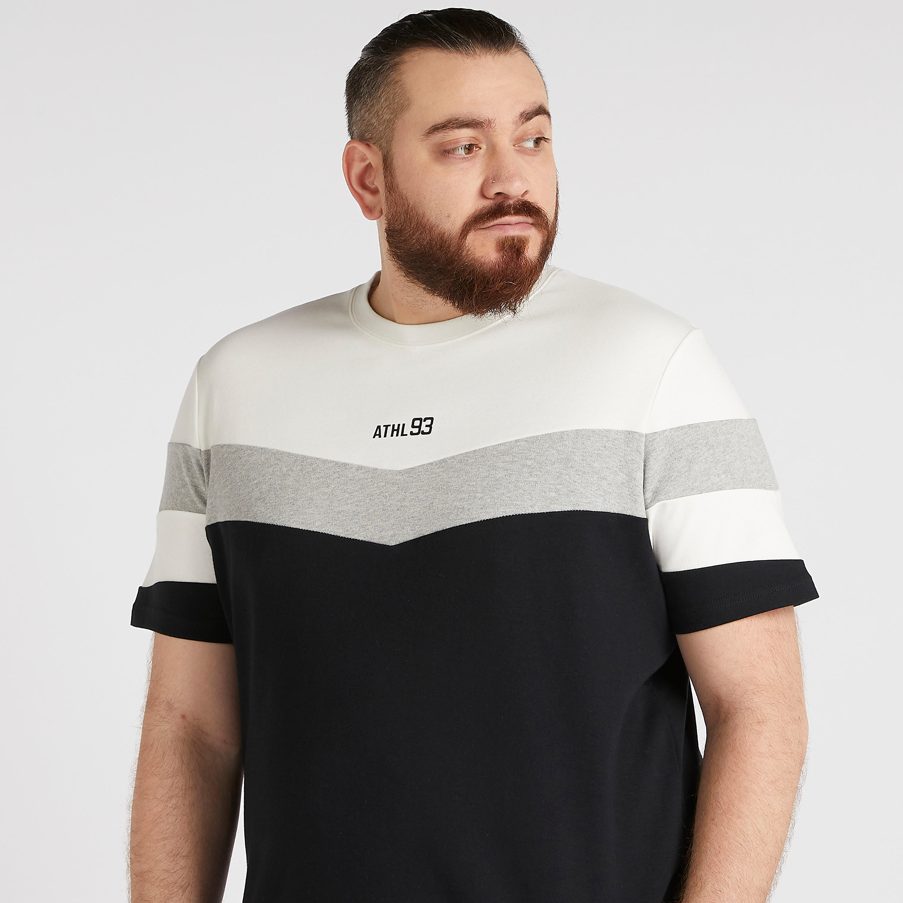 تيشيرت بتصاميم مغاير وأكمام قصيرة-men-clothing-tshirtsandpolos-tshirts-image-1