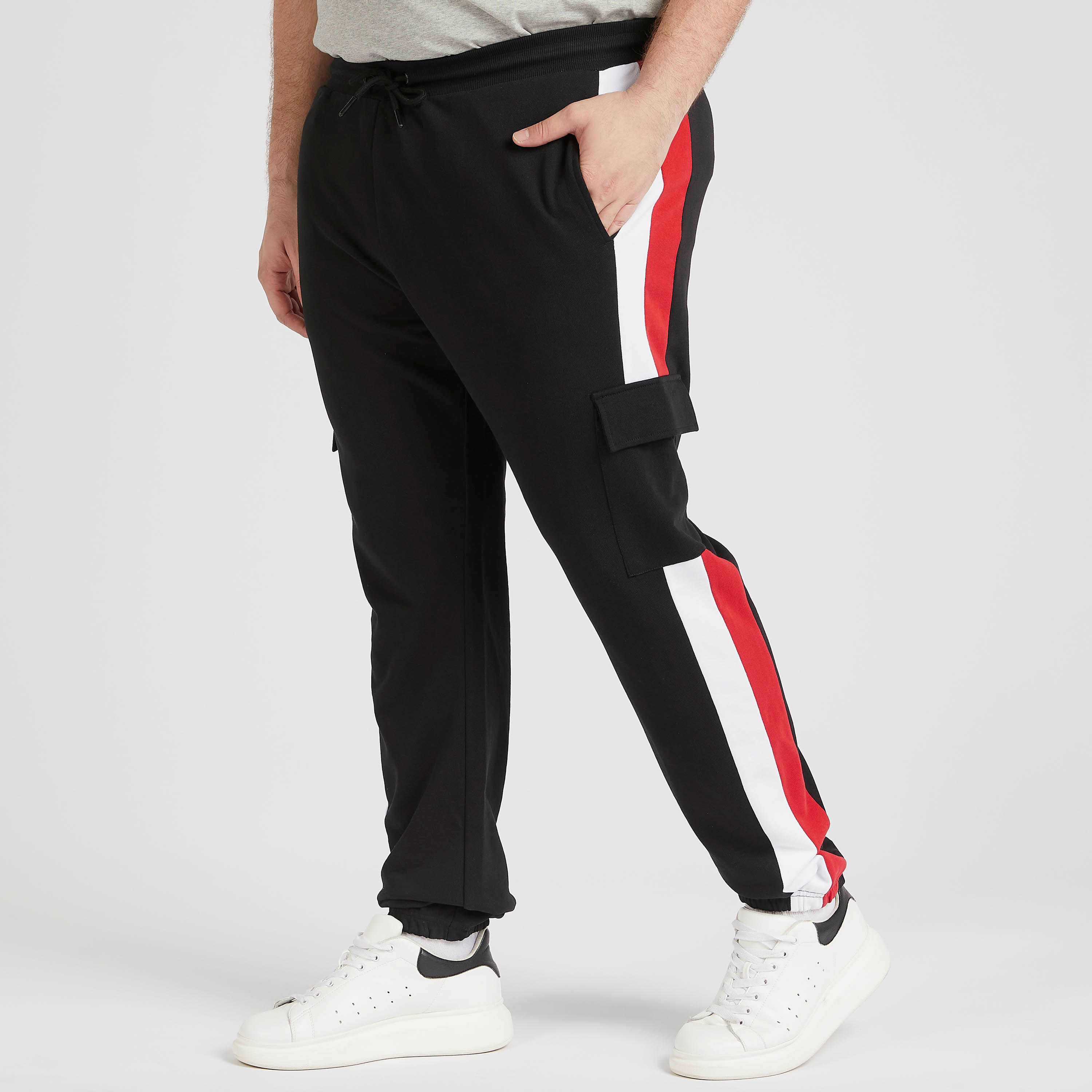بنطلون رياضي سادة بخصر متوسّط الارتفاع وتفاصيل تقليم-men-clothing-bottoms-joggers-image-6