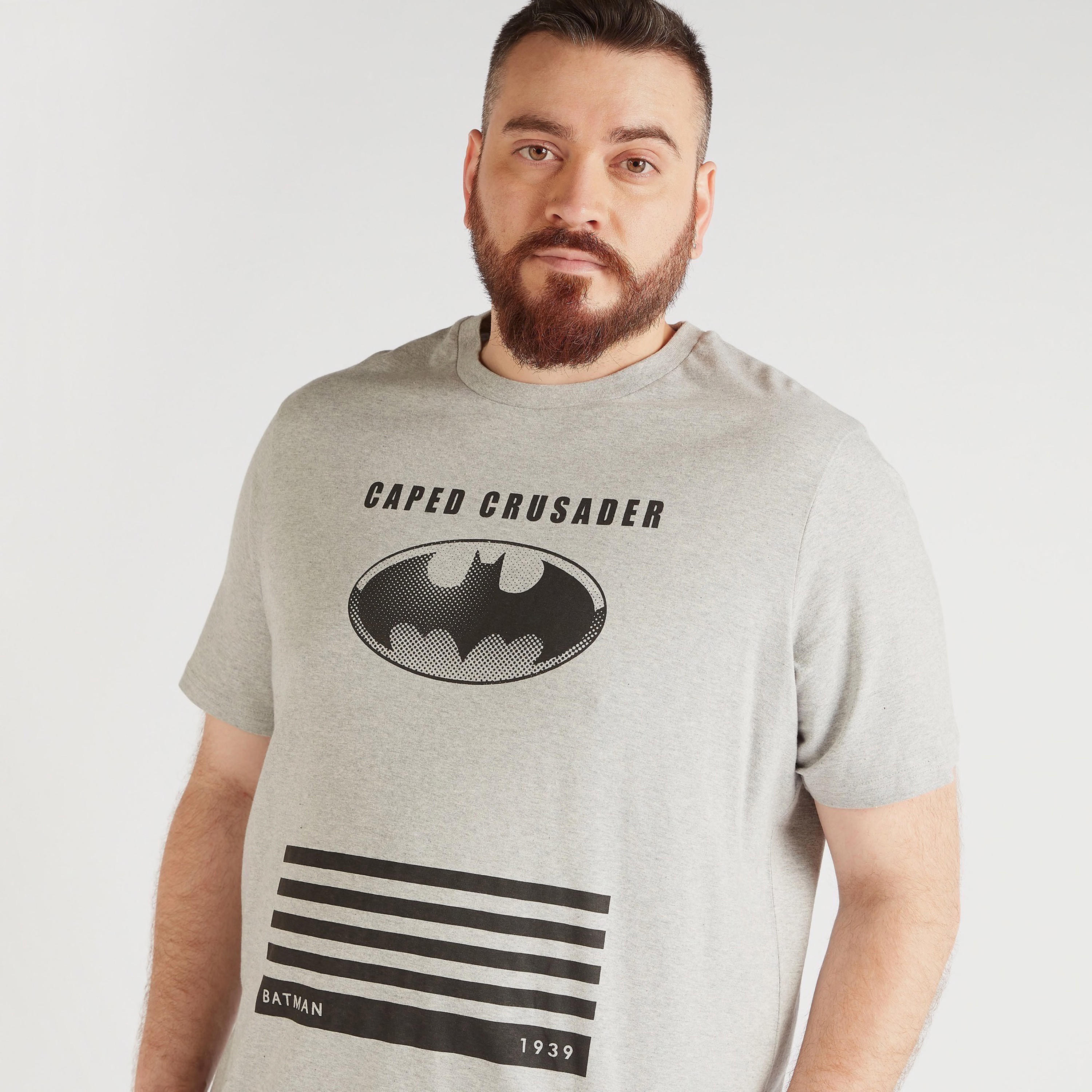تيشيرت بياقة ضيقة وأكمام قصيرة وطبعات باتمان-men-clothing-tshirtsandpolos-tshirts-image-3
