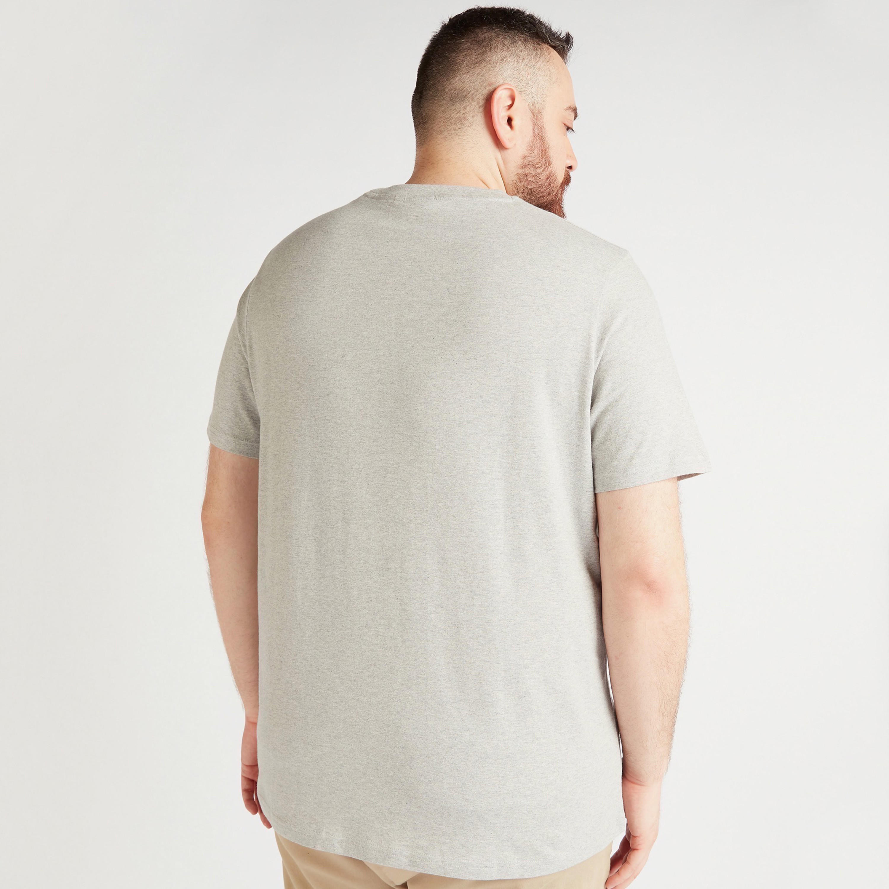 تيشيرت بياقة ضيقة وأكمام قصيرة وطبعات باتمان-men-clothing-tshirtsandpolos-tshirts-image-4