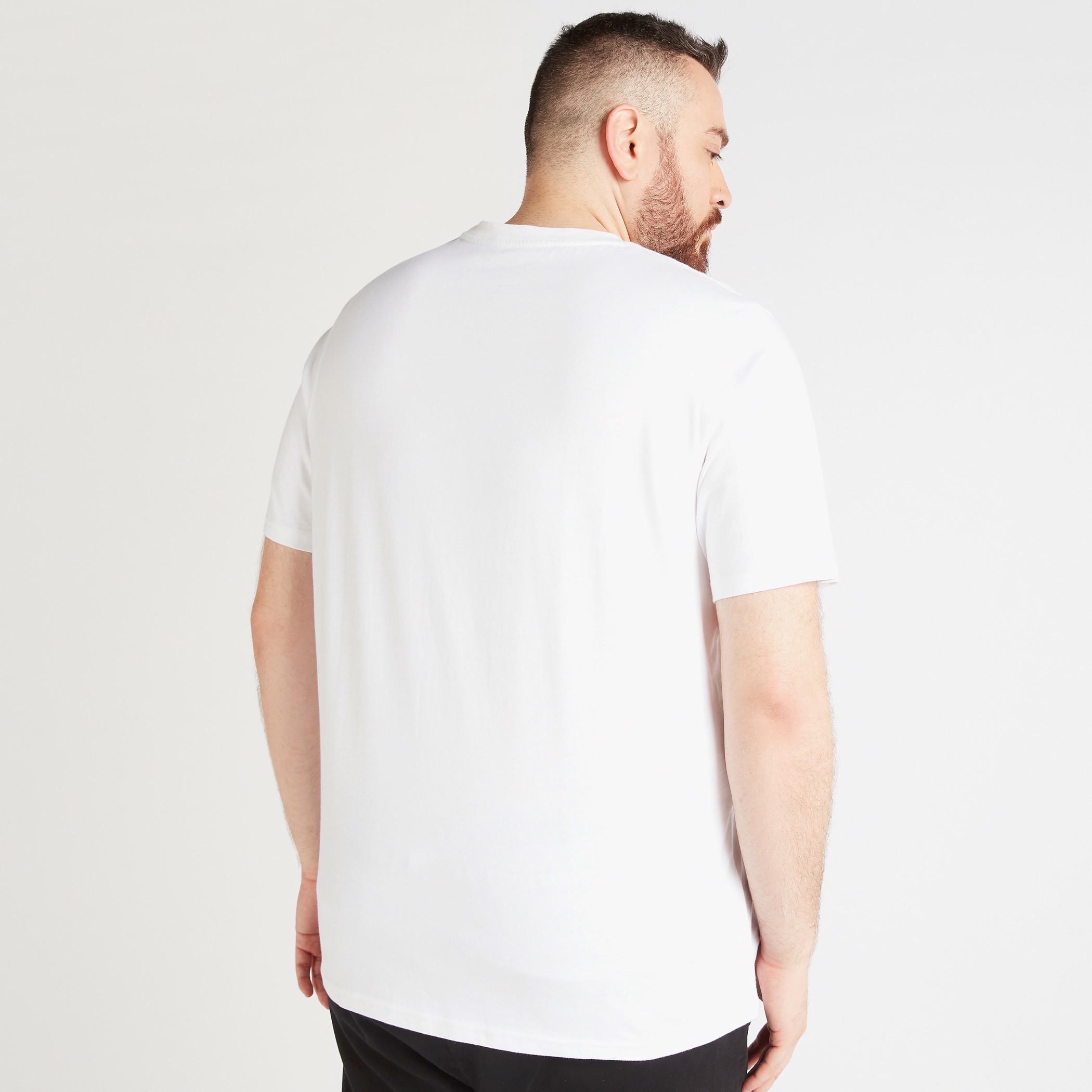 تيشيرت بياقة ضيّقة وأكمام قصيرة وطبعات-men-clothing-tshirtsandpolos-tshirts-image-4