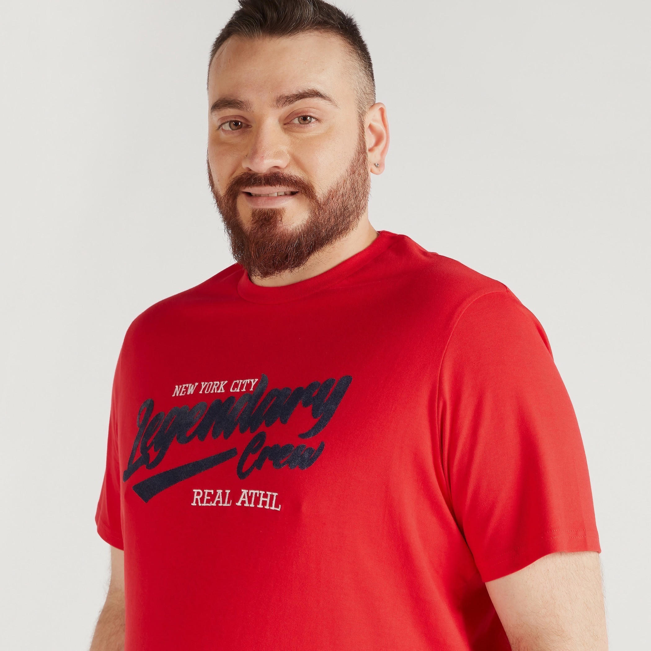 تيشيرت بياقة ضيّقة وأكمام قصيرة وطبعات-men-clothing-tshirtsandpolos-tshirts-image-3